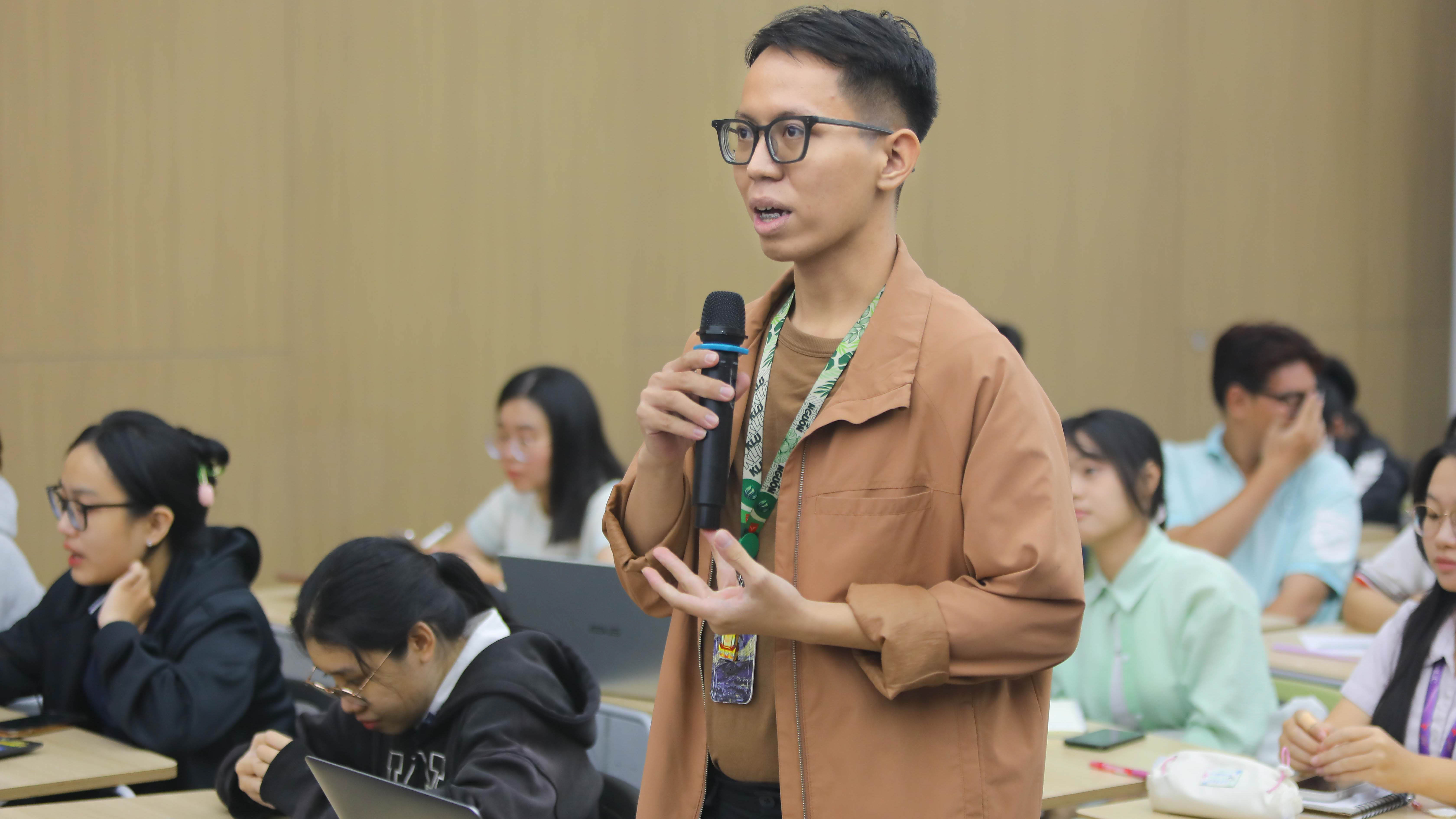 Bản sao của VLU_0186.jpg