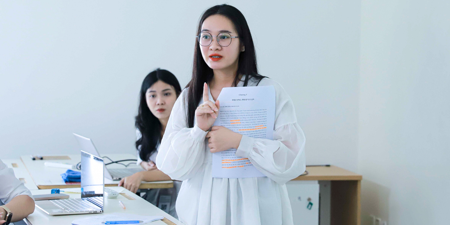 Sinh-vien-Khoa-25-nganh-Cong-nghe-Ky-thuat-Moi-truong-bao-ve-thanh-cong-do-an-tot-nghiep-h.jpg