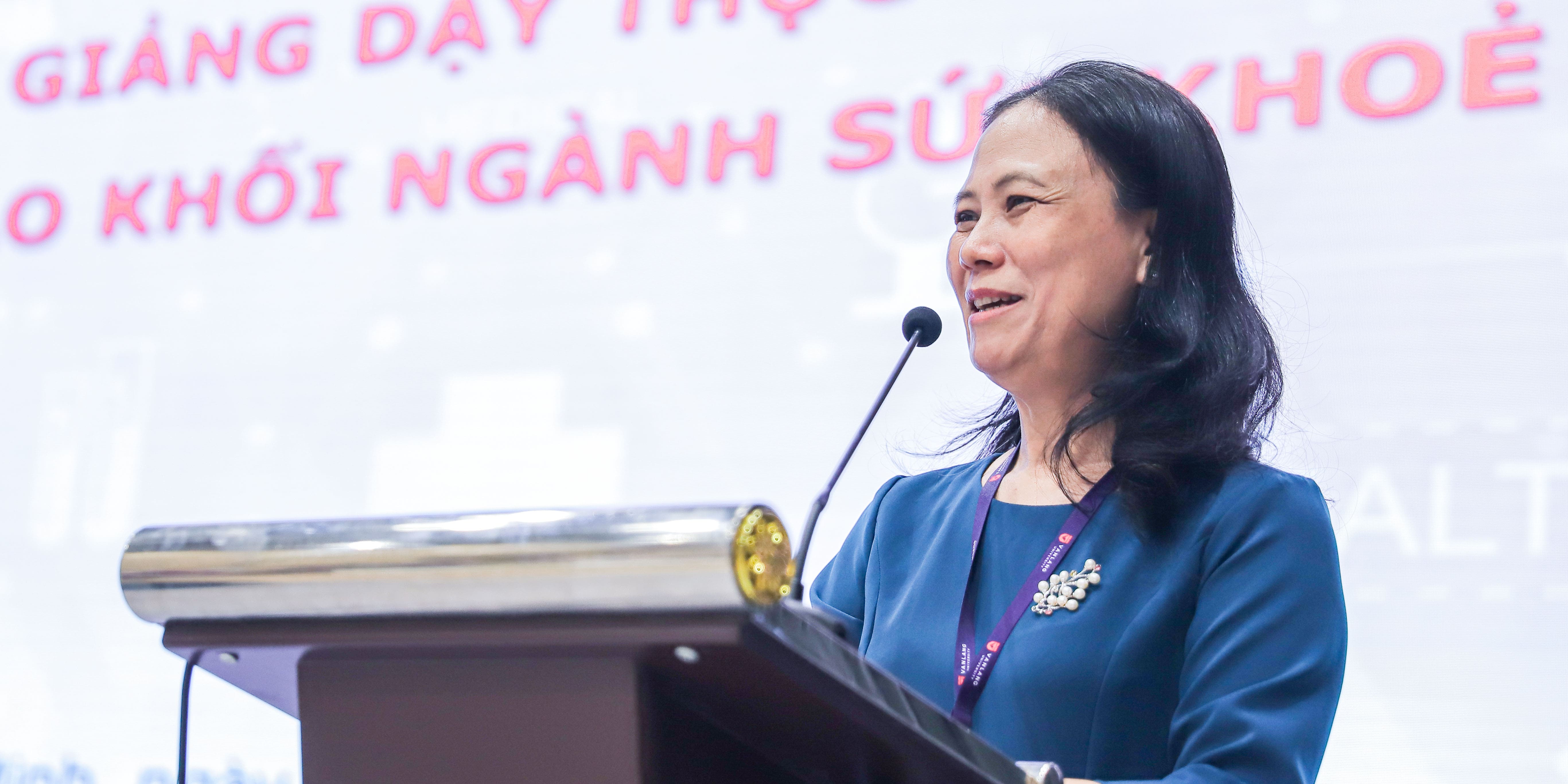 vlu-khoa-dieu-duong-khai-giang-khoa-hoc-boi-duong-phuong-phap-day-hoc-lam-sang-cho-nguoi-giang-day-thuc-hanh-trong-dao-tao-khoi-nganh-suc-khoe-b