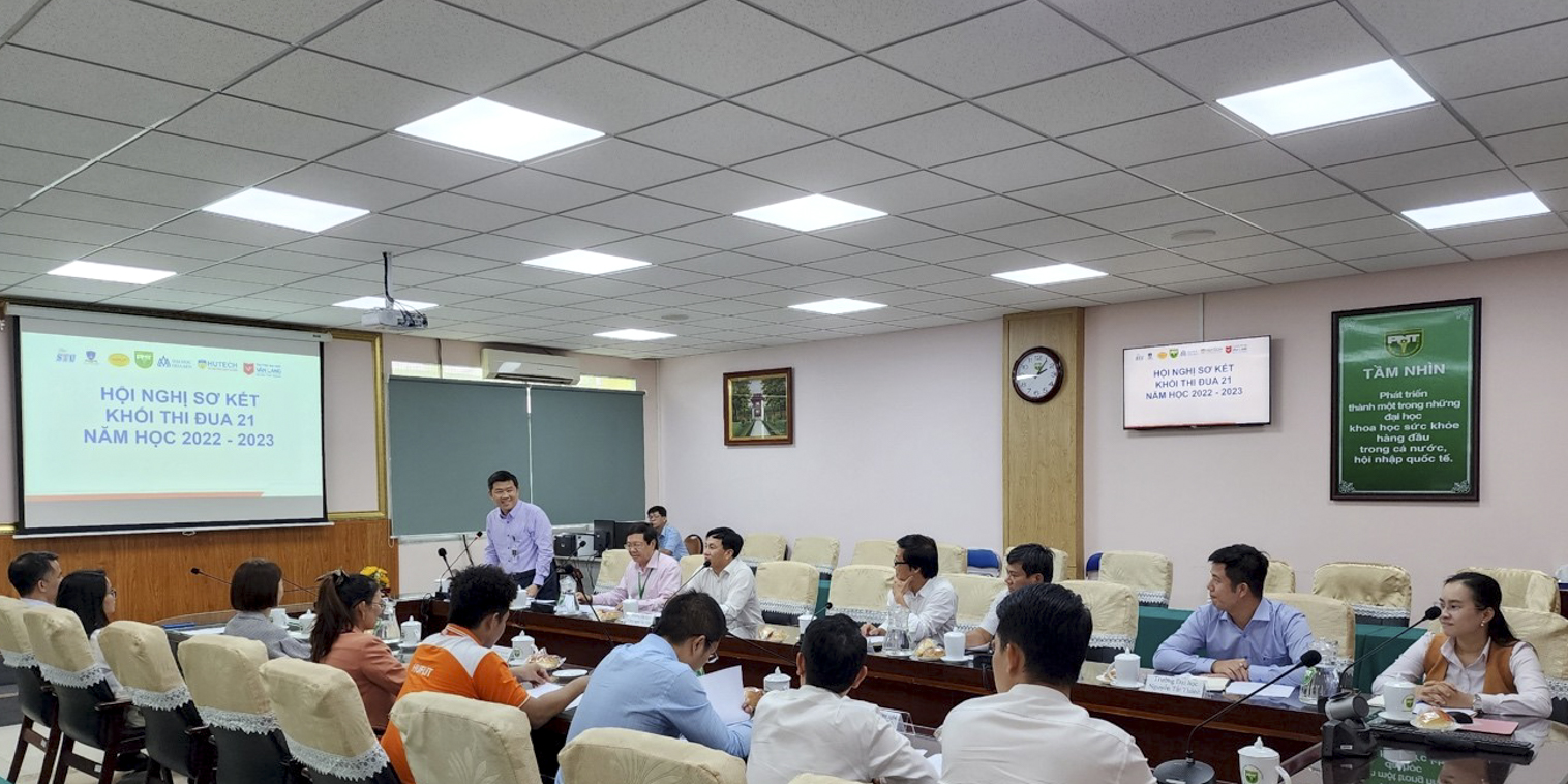 VLU tham dự Hội nghị sơ kết công tác thi đua, khen thưởng của Khối thi đua 21 (1).jpg