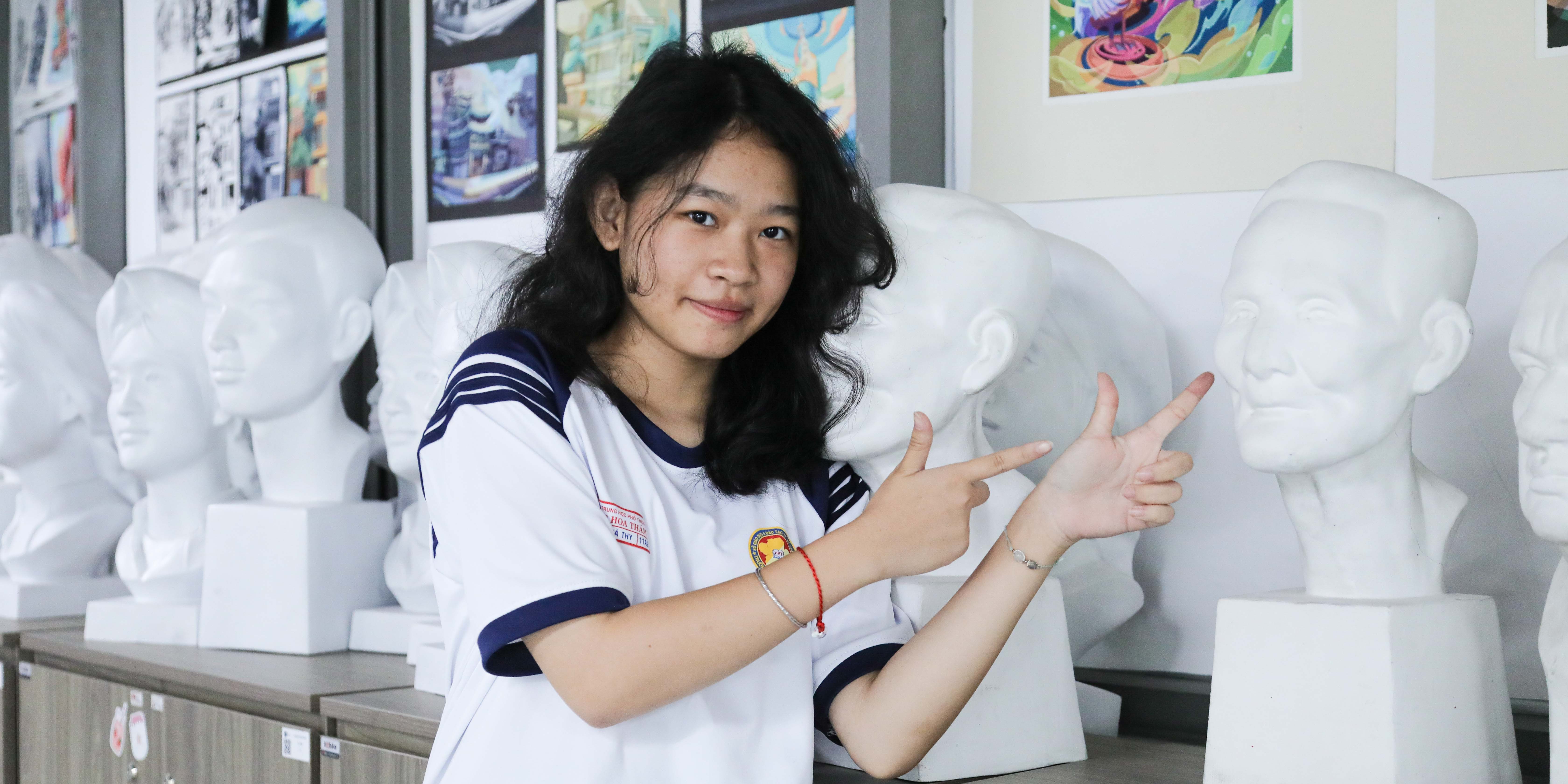 vlu-khoi-dong-chuoi-campus-tour-2024-2025-van-lang-don-chao-hoc-sinh-thpt-hoang-hoa-tham-va-thpt-tran-hung-dao-tp.hcm-den-tham-quan-d