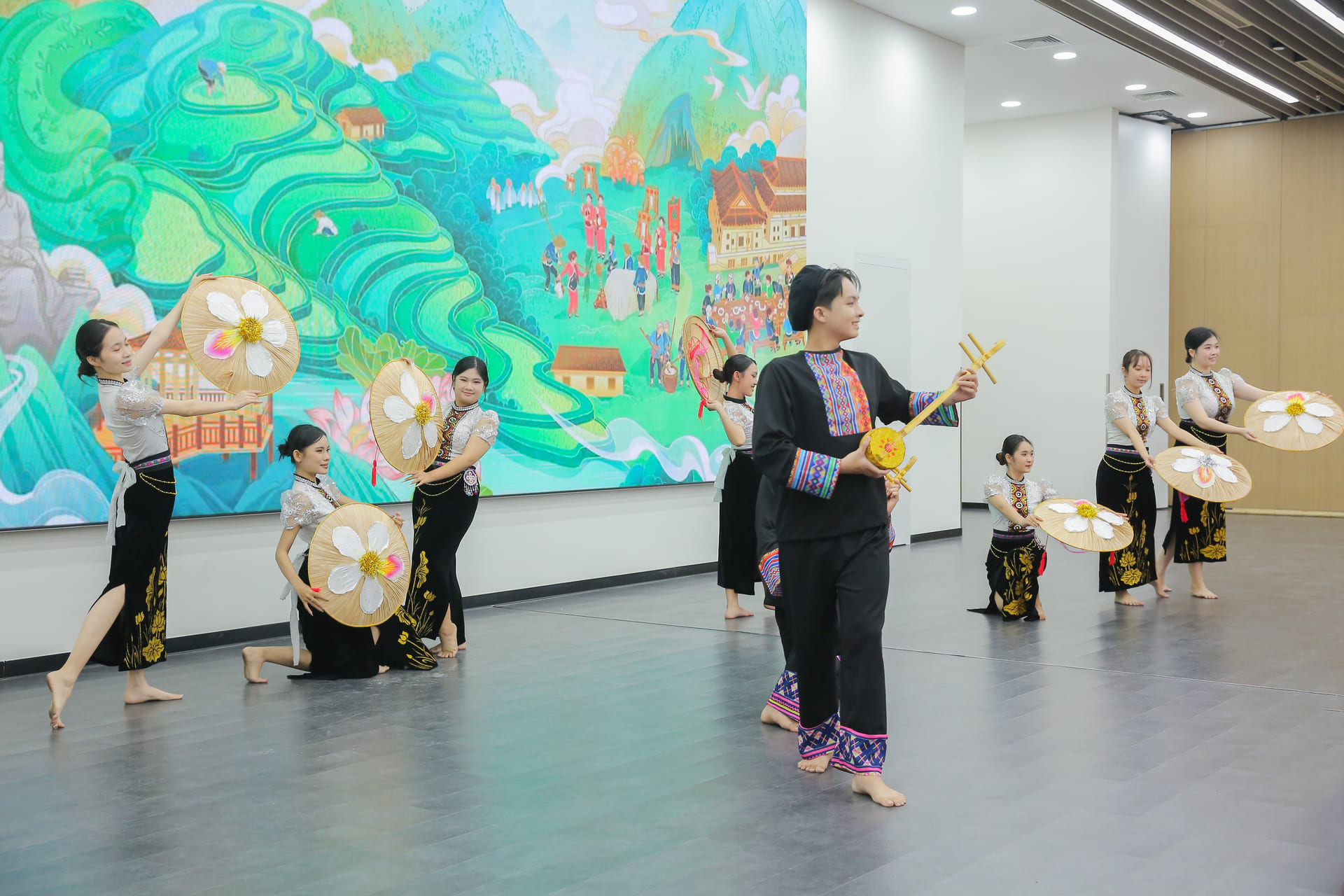 asean-youth-connect-bridge-beyond-borders-tinh-than-ket-noi-hop-tac-khu-vuc-e.jpg