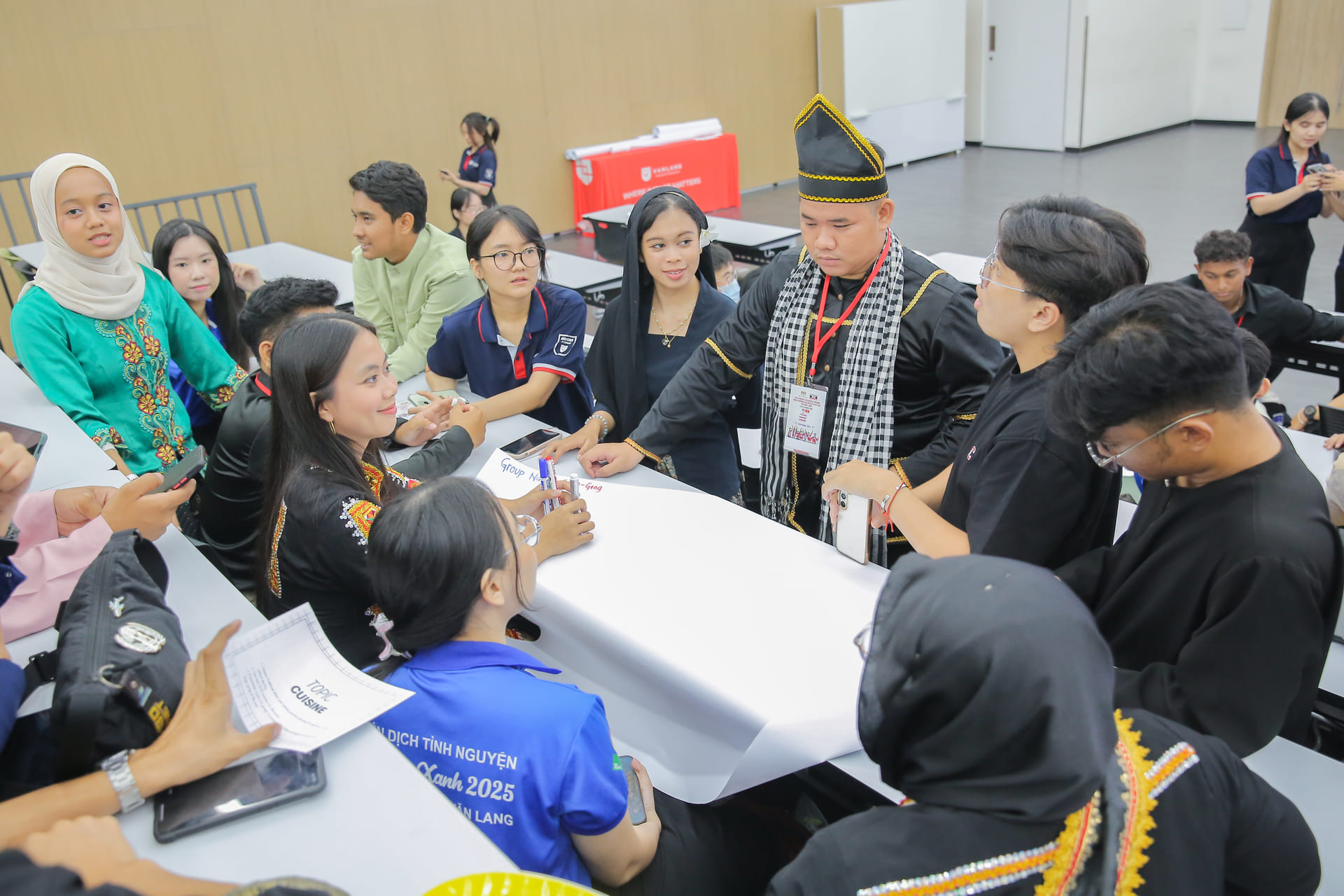 asean-youth-connect-bridge-beyond-borders-tinh-than-ket-noi-hop-tac-khu-vuc-h.jpg
