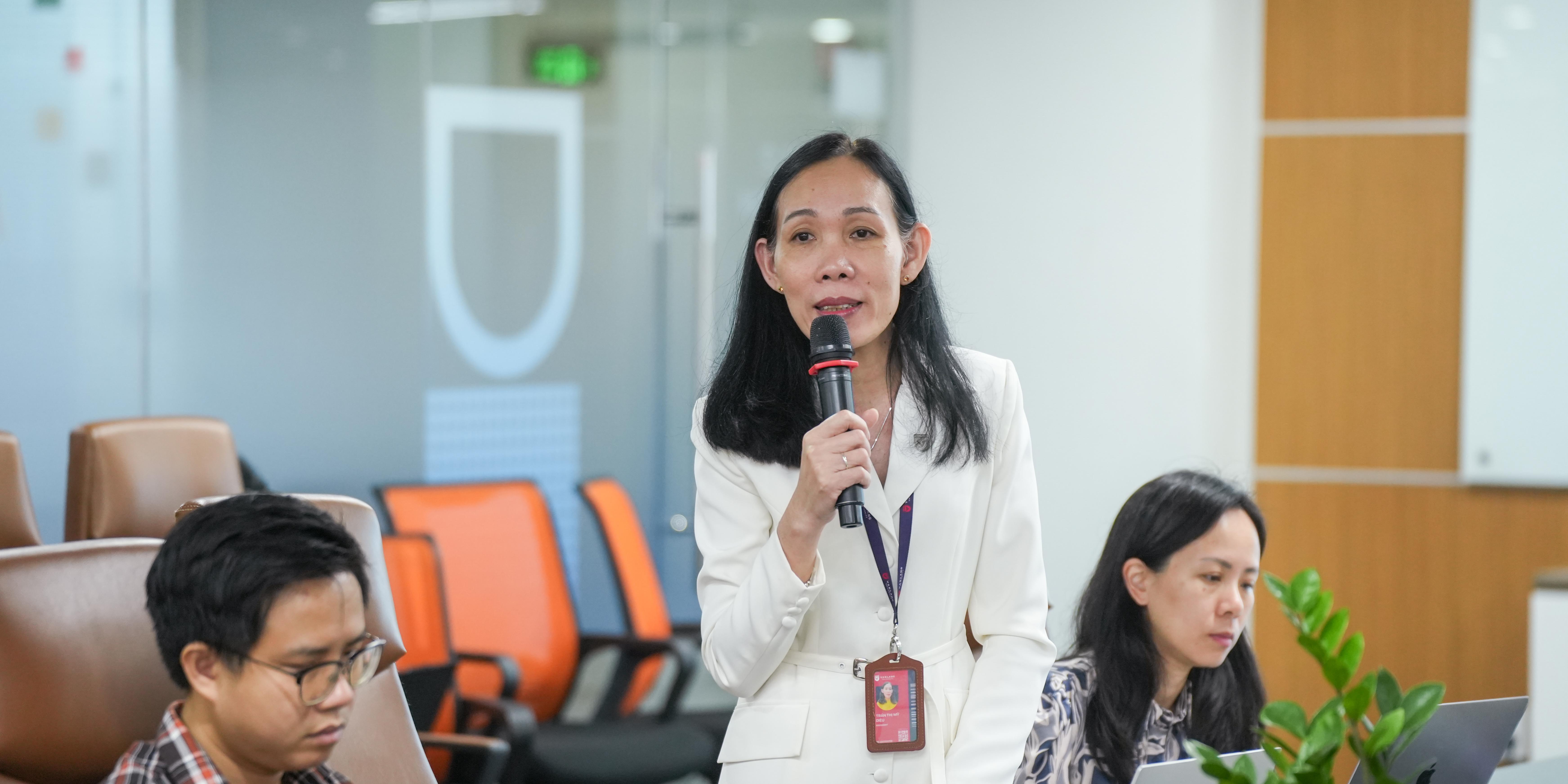 can-bo-giang-vien-vlu-trang-bi-ky-nang-thiet-ke-bao-cao-chuyen-nghiep-bang-microsoft-power-bi-d.jpg