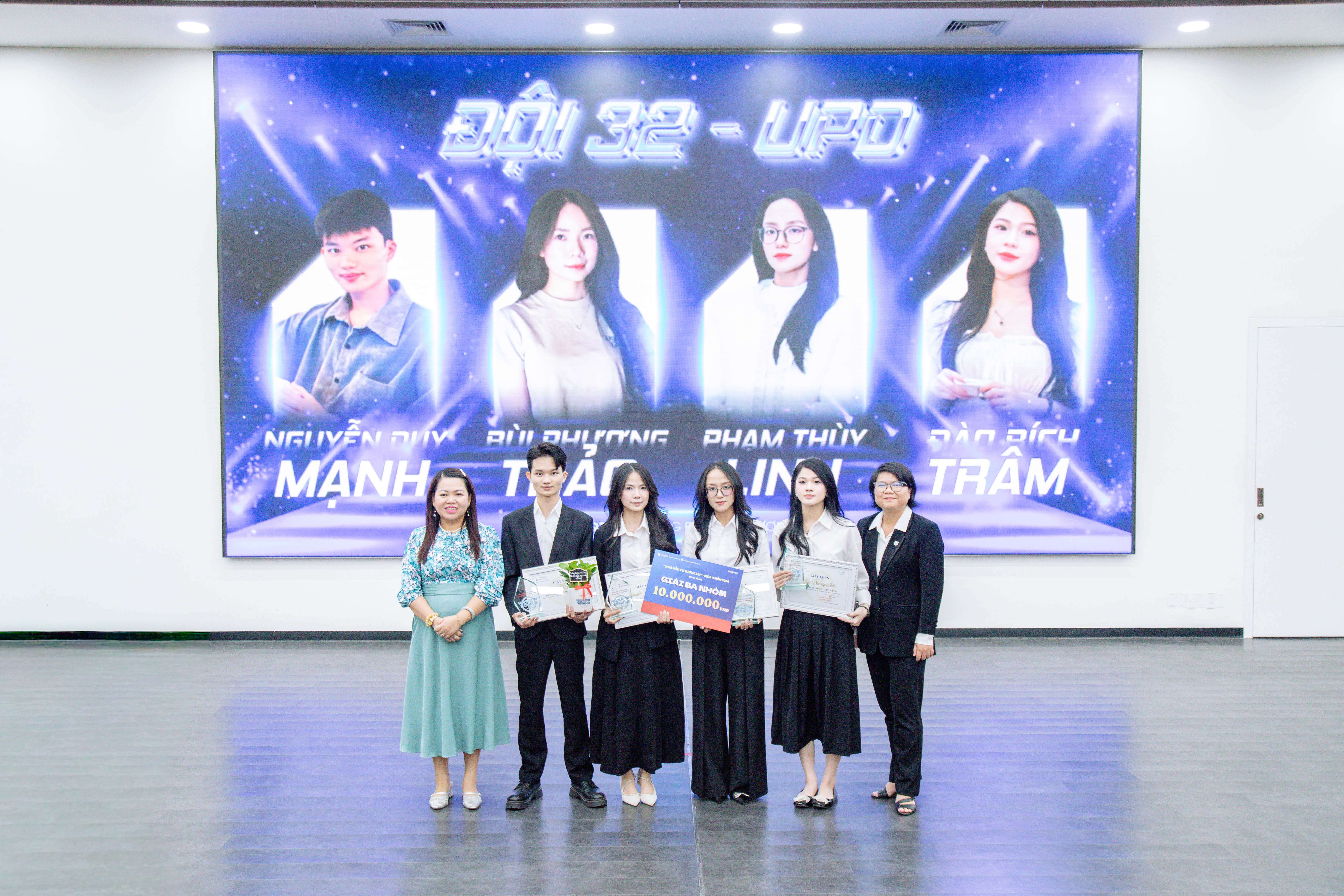 chung-ket-cuoc-thi-nha-dau-tu-tuong-lai-2026-noi-bat-tu-duy-chien-luoc-va-kha-nang-phan-bien-cua-sinh-vien-g.jpg