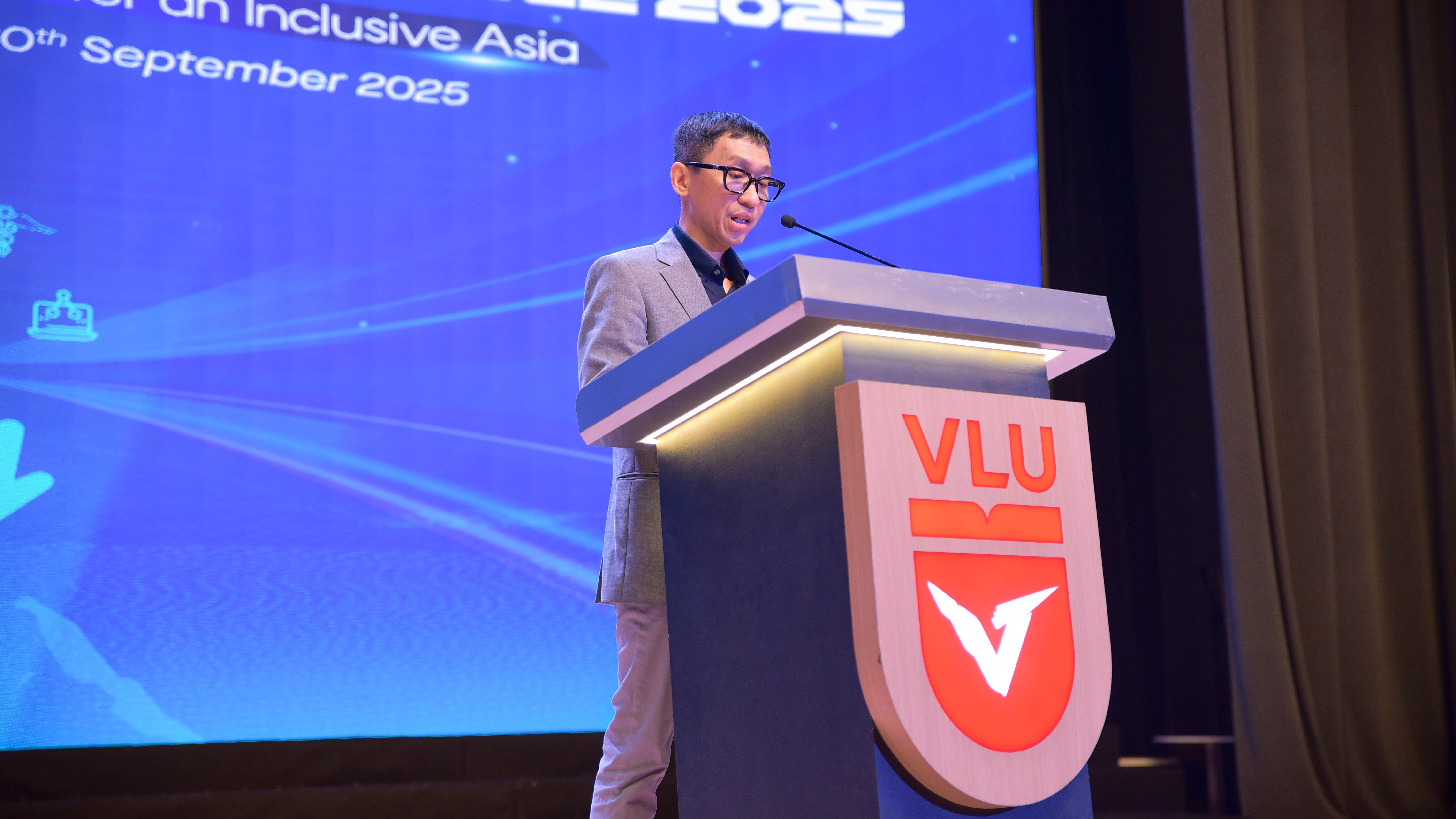 chung-ket-vietnam-swiss-innovation-challenge-2025-buoc-tien-cho-doi-moi-va-phat-trien-ben-vung-a.jpg