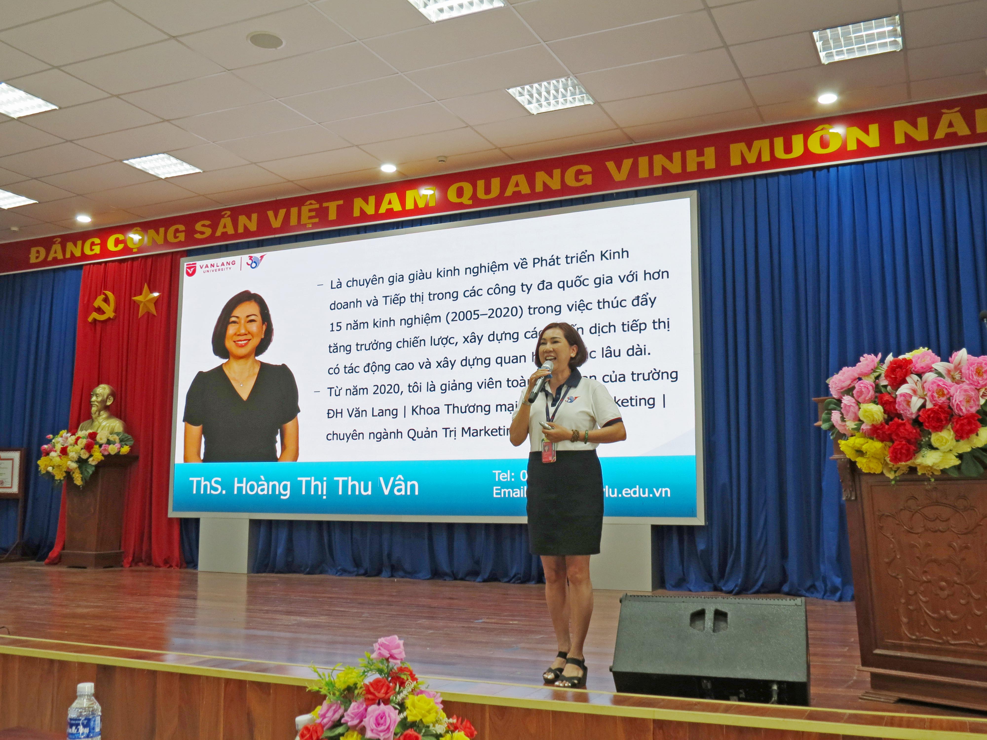 chuong-trinh-tap-huan-ve-kien-thuc-khoi-nghiep-cho-thanh-nien-lam-kinh-te-va-tu-van-huong-nghiep-cho-hoc-sinh-khoi-thcs-thpt-nam-2025-tai-huyen-mo-cay-nam-tinh-ben-tre_a.JPG