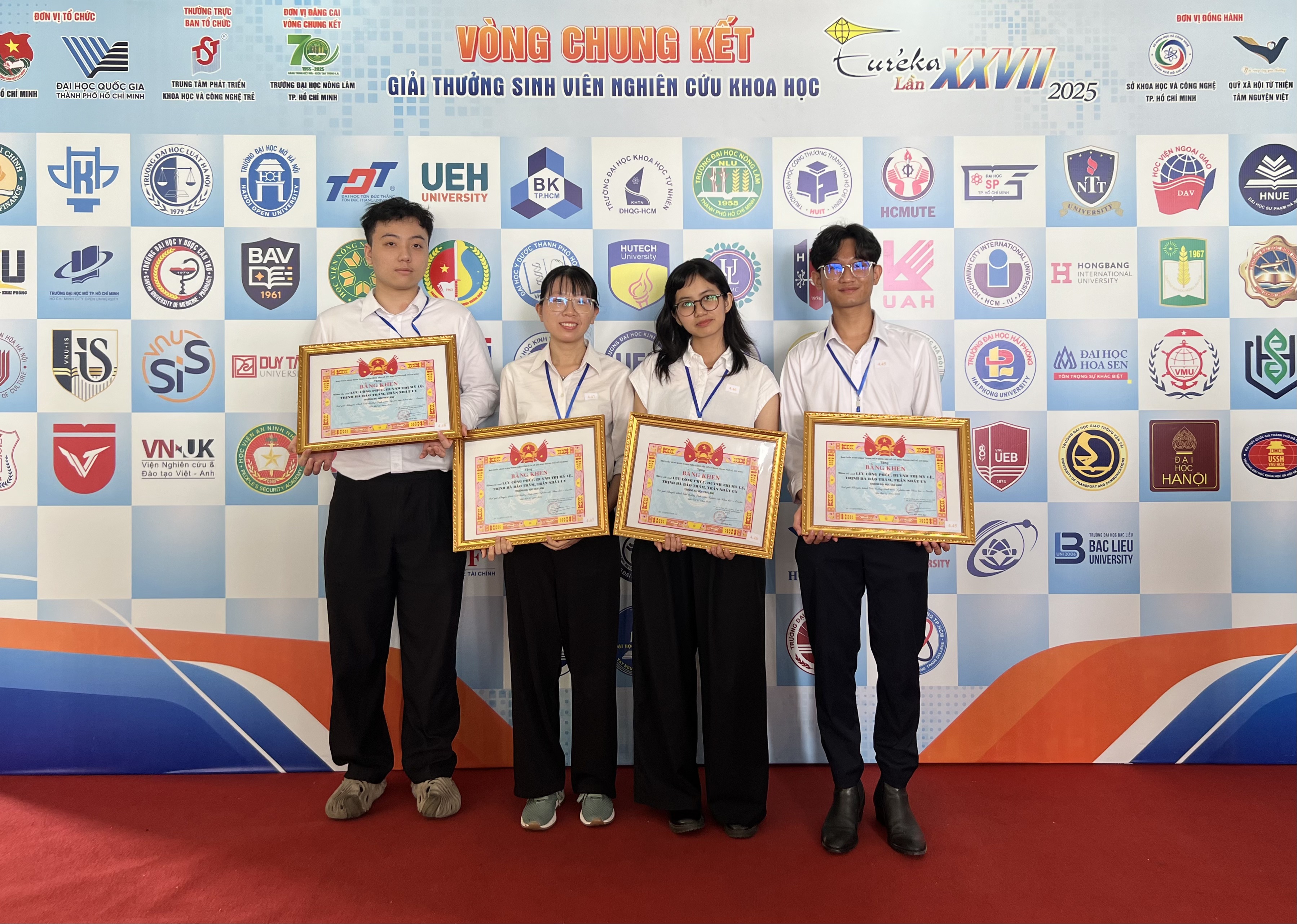 dau an sinh vien van lang tai giai thuong sinh vien nghien cuu khoa hoc - eureka lan thu 27-a.jpg