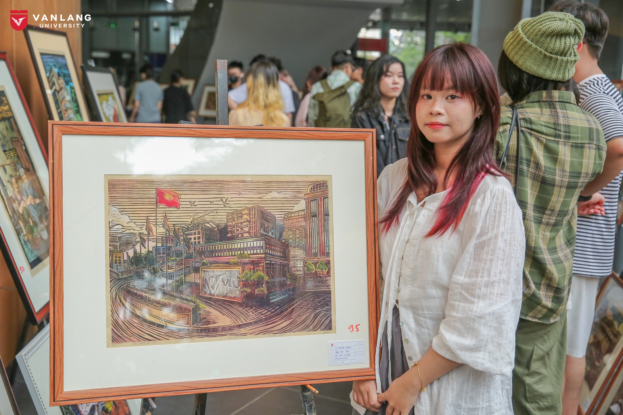 graphic-design-students-explore-vietnamese-materials-through-woodcut-printing-course-5.jpg