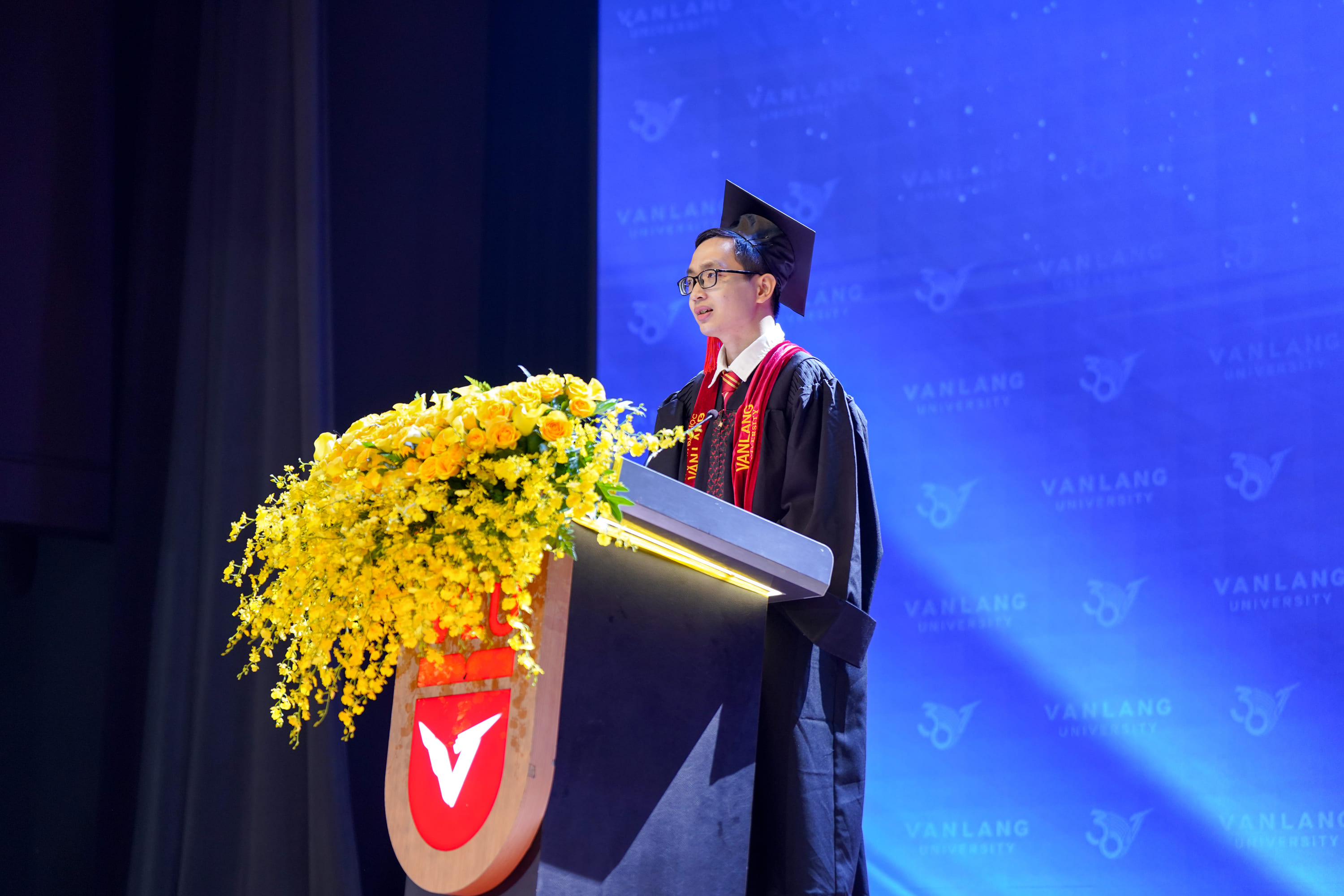 hanh-trinh-thich-ung-va-truong-thanh-cua-thu-khoa-nguyen-dinh-duy-khanh-b.jpg