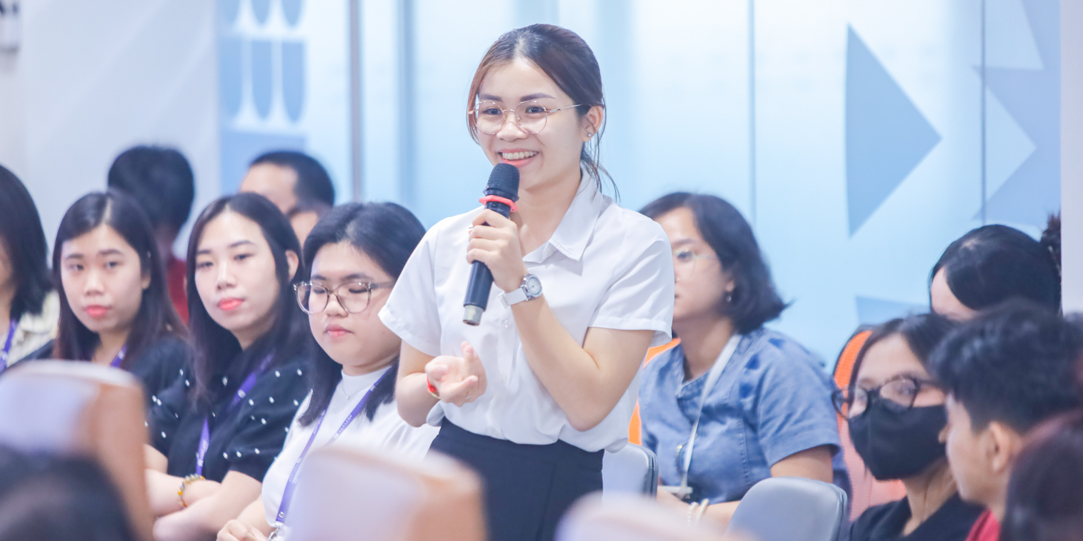 hoi-thao-khoa-hoc-edc-vlu-2024-chuyen-doi-so-trong-dao-tao-cac-nganh-kinh-doanh-quan-ly-h.jpg