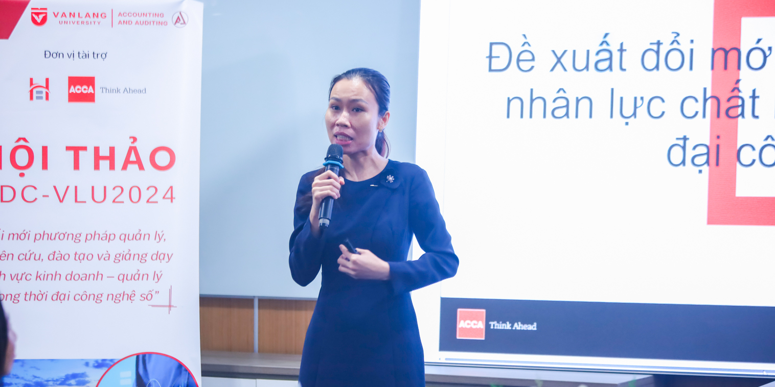 hoi-thao-khoa-hoc-edc-vlu-2024-chuyen-doi-so-trong-dao-tao-cac-nganh-kinh-doanh-quan-ly-i.jpg