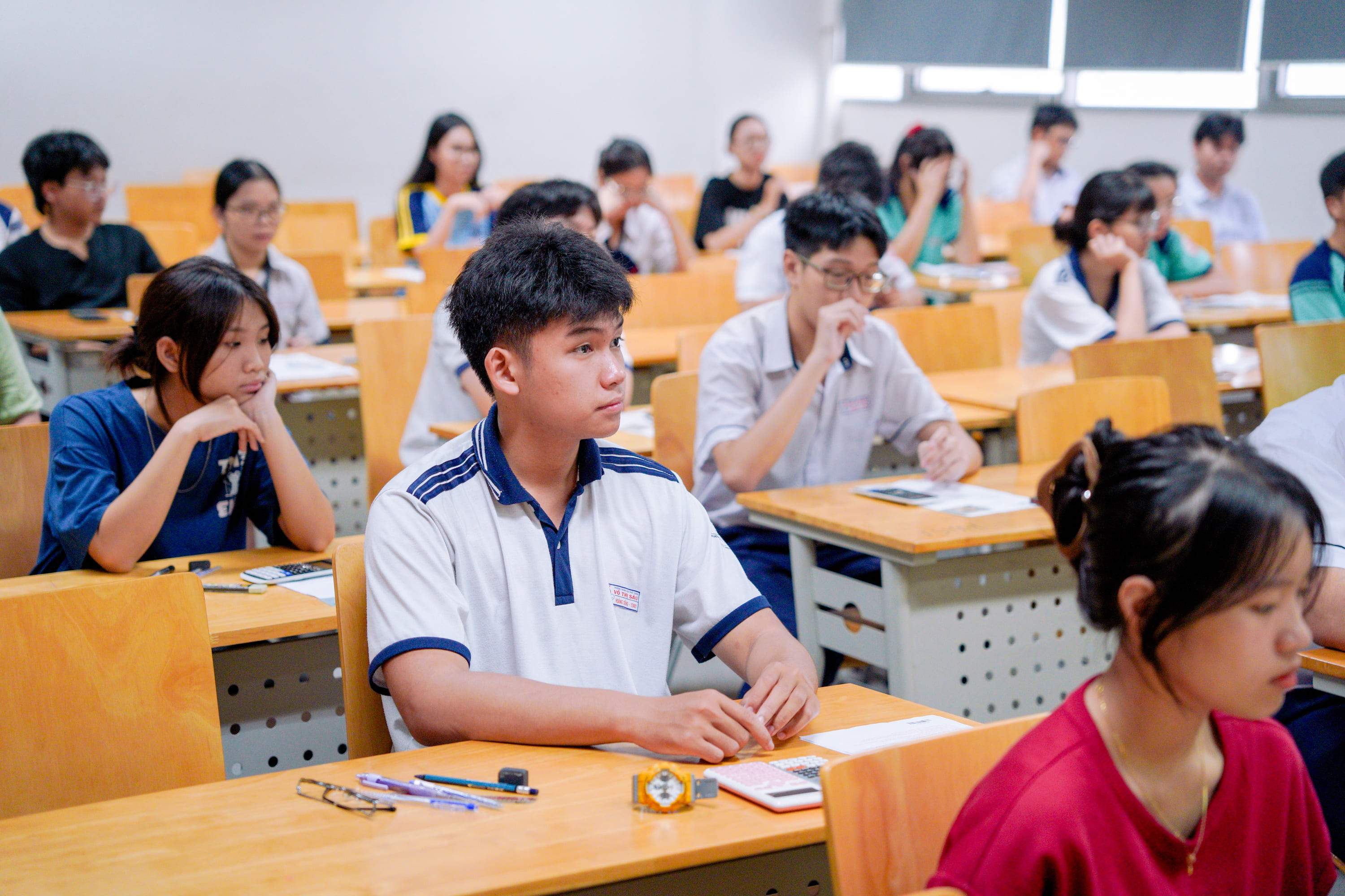 hon-3.000-thi-sinh-tham-gia-ky-thi-danh-gia-nang-luc-dot-2-tai-vlu-d.jpg