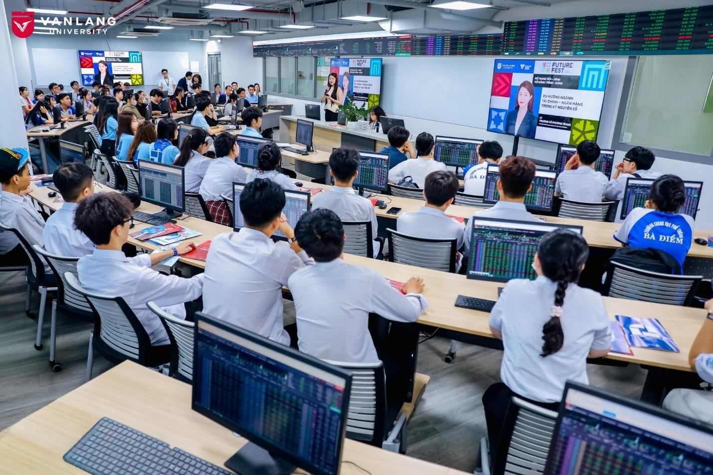 Có thể là hình ảnh về học tập và văn bản