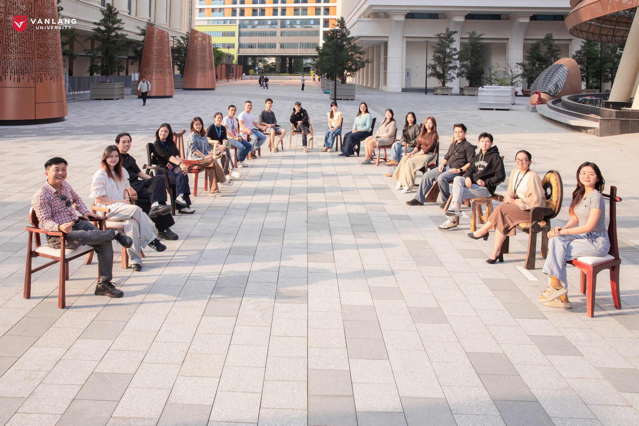 k29-students-when-the-chair-tells-a-story-02.jpg