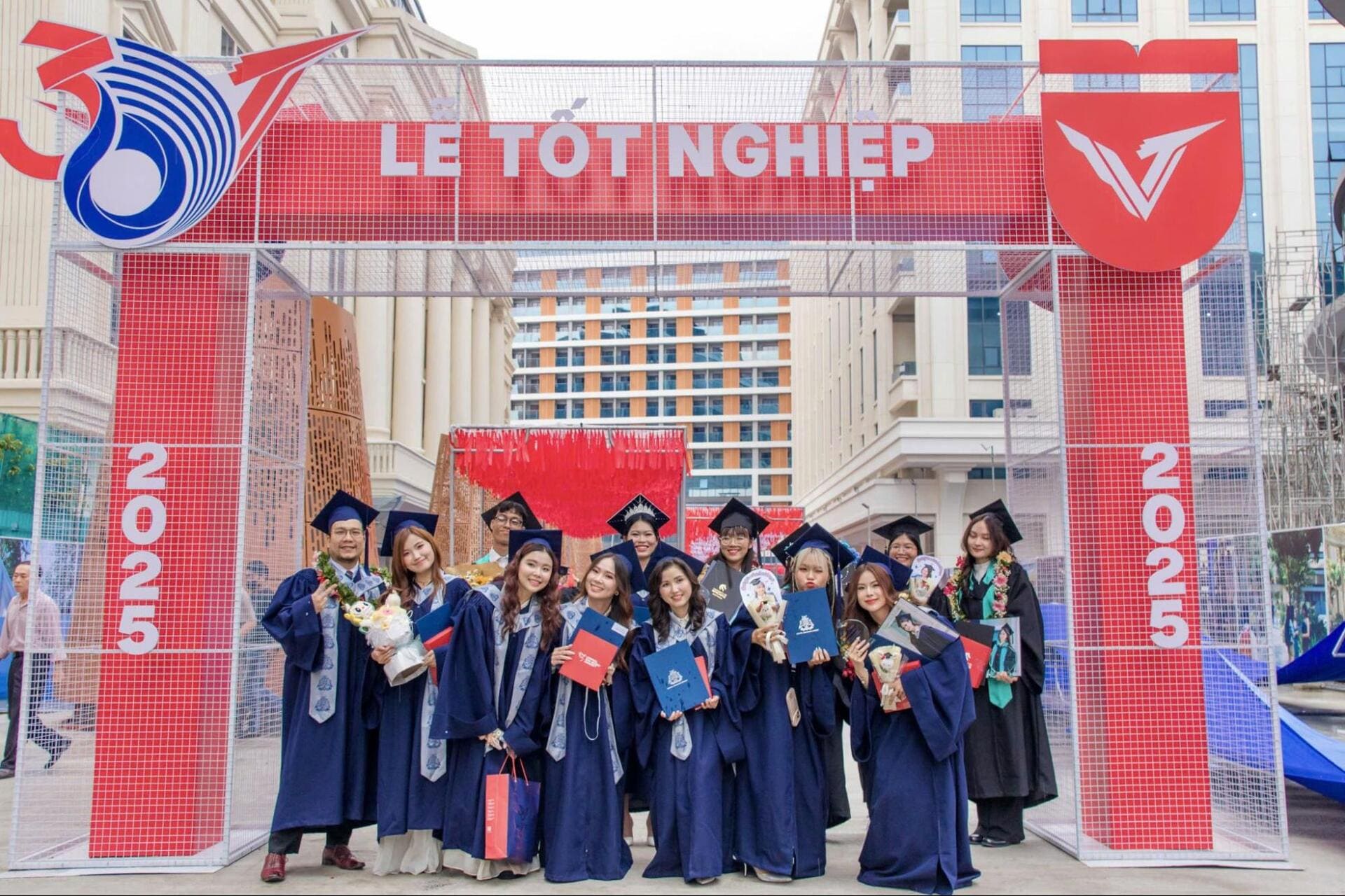 khoa-tien-phong-cua-iei-nhung-nguoi-mo-duong-cho-hanh-trinh-quoc-te-tai-vlu-a.jpg