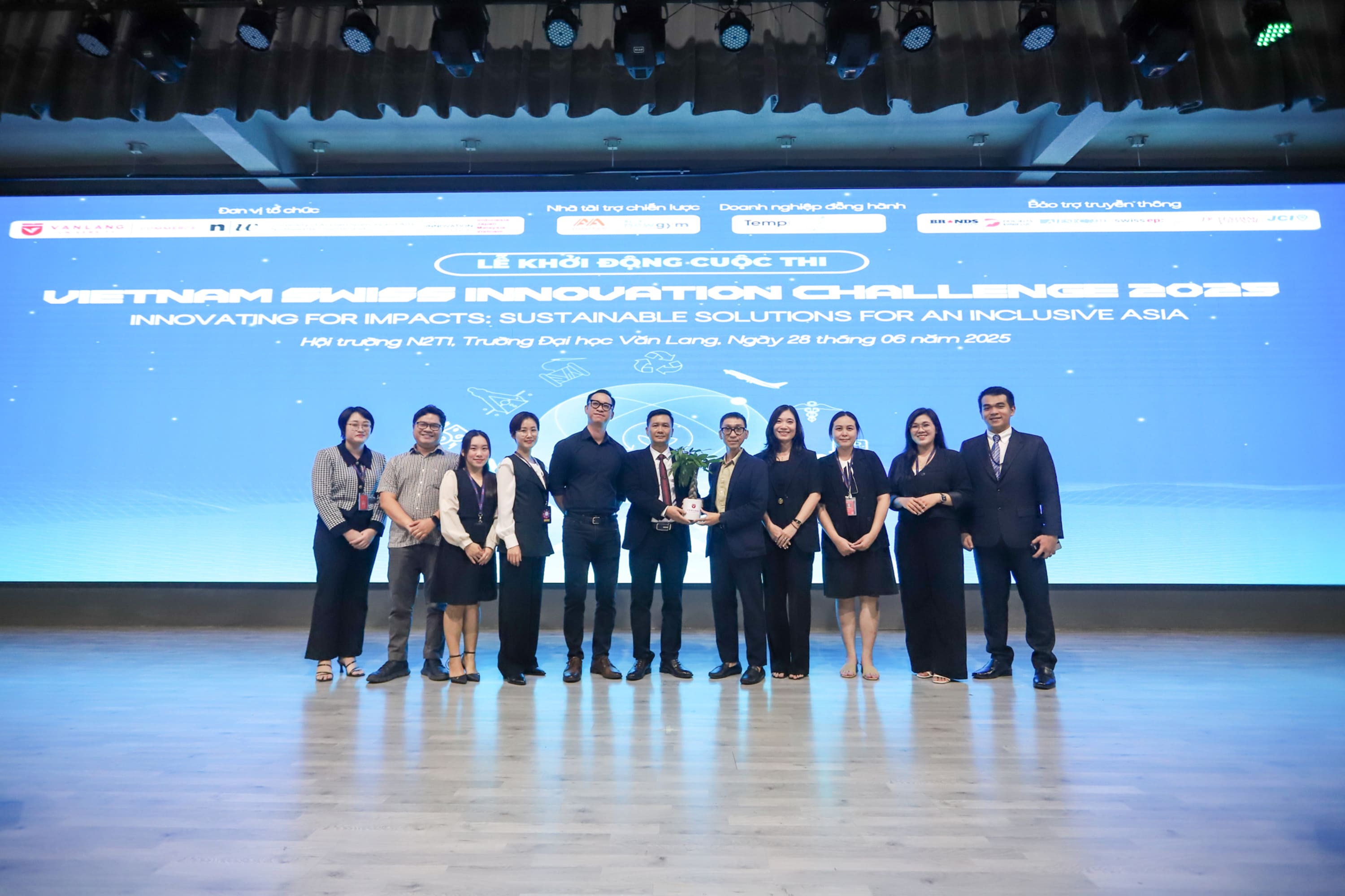 khoi-dong-cuoc-thi-vietnam-swiss-innovation-challenge-2025-c.jpg