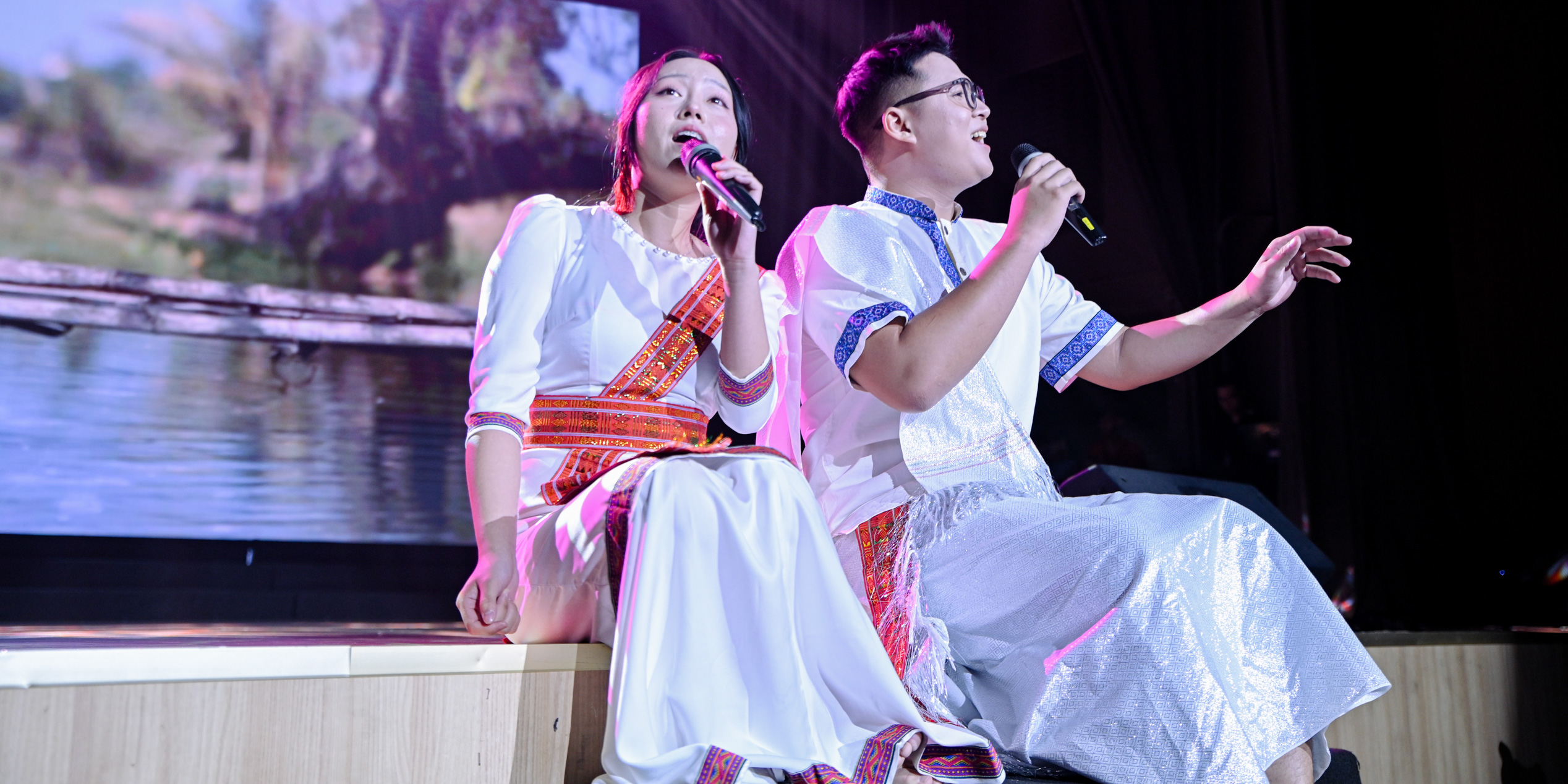 lang-nghe-am-vang-mien-thap-nang-kham-pha-net-dep-van-hoa-truyen-thong-cham-pa-c.jpg
