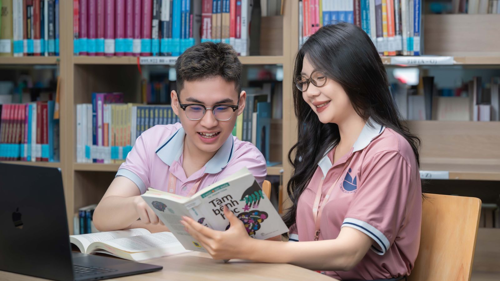 Ngành Tâm lý học là gì? học gì và cơ hội nghề nghiệp ra sao?