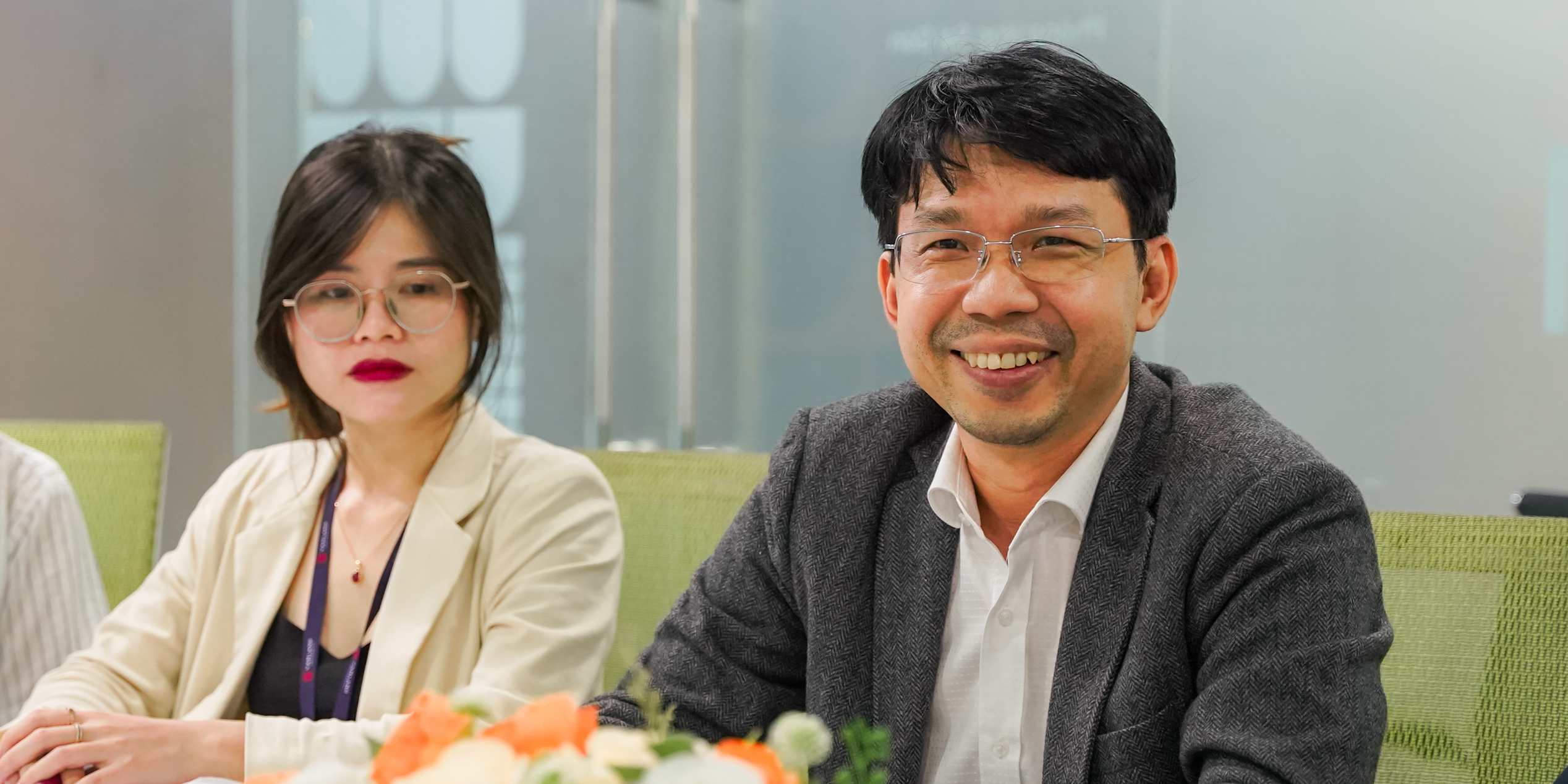 le-ky-ket-ban-giao-he-thong-solar-panel-su-dung-nang-luong-xanh-giam-tru-hieu-ung-nha-kinh-b.jpg