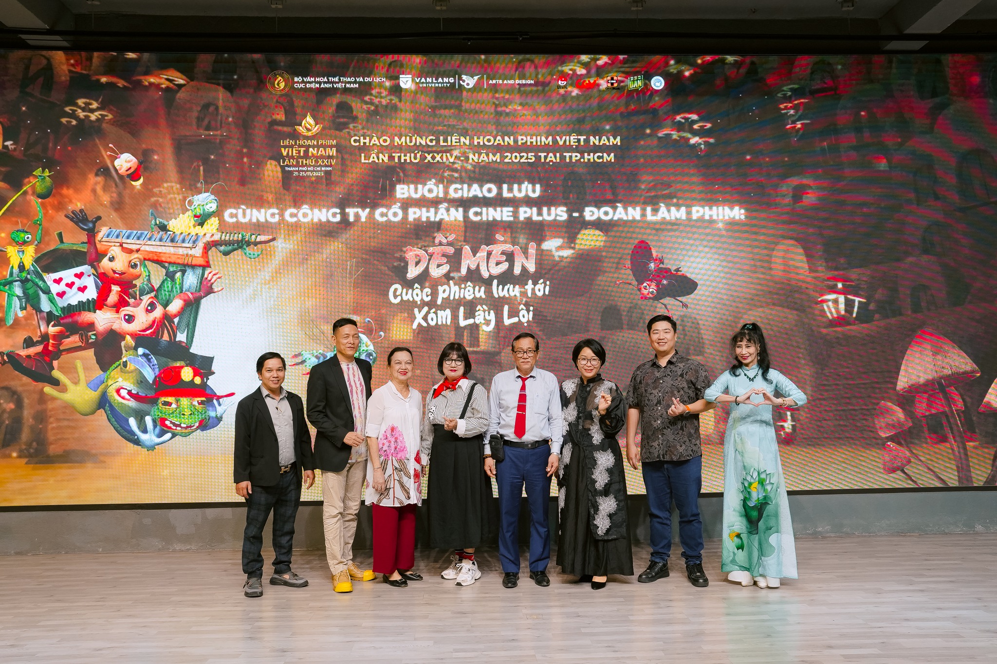 learning-from-de-men-vlu-students-explore-the-narrative-economy-e.jpg