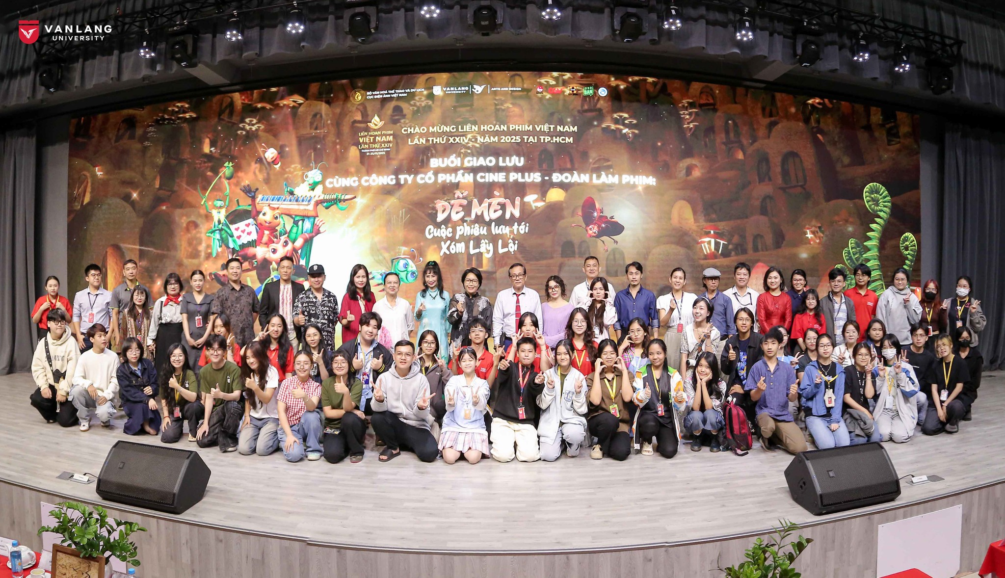 learning-from-de-men-vlu-students-explore-the-narrative-economy-f.jpg