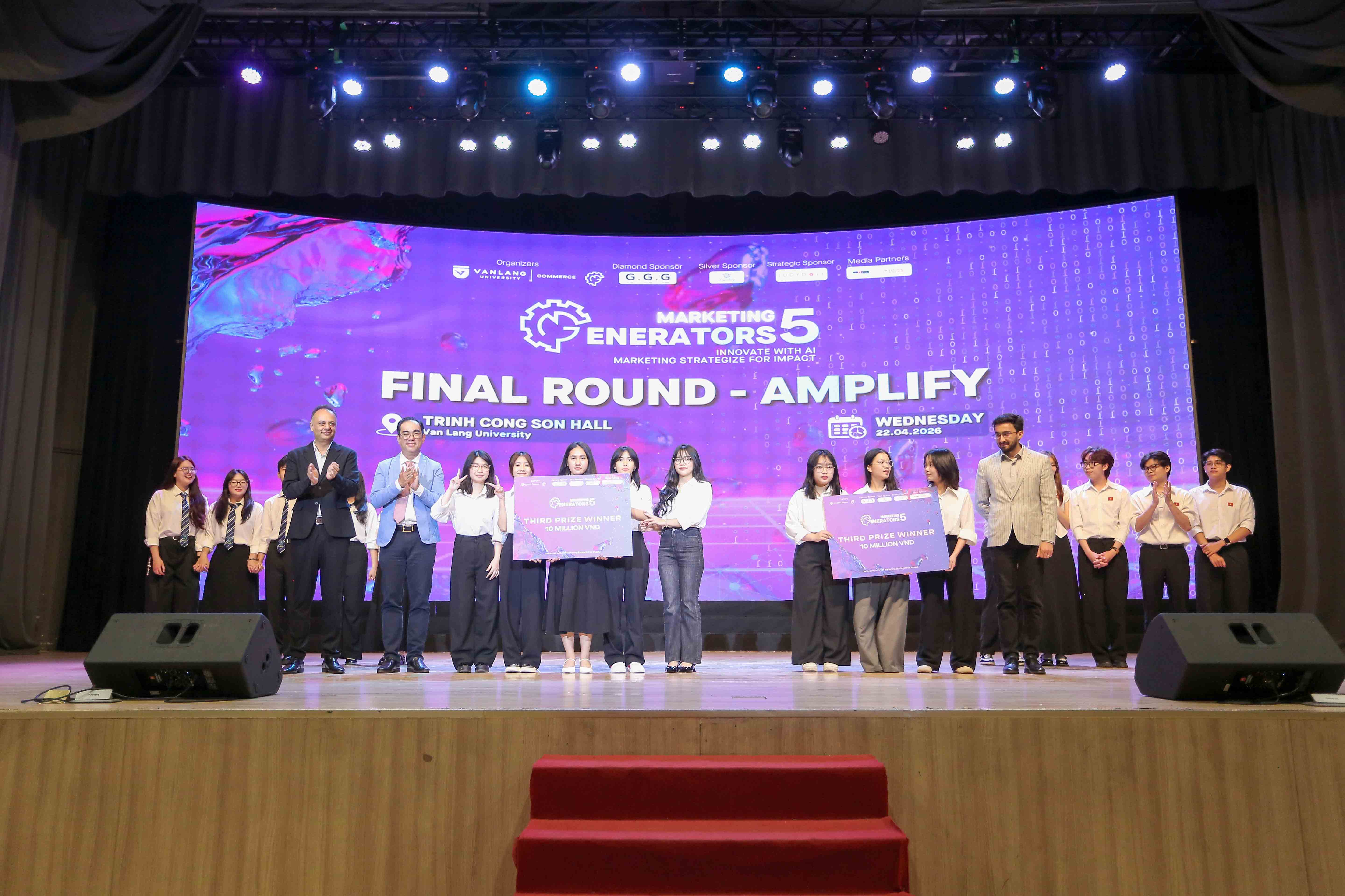 marketing-generators-mua-5-san-choi-hoc-thuat-gan-voi-thuc-tien-nganh-marketing-trong-boi-canh-ai-f.jpg