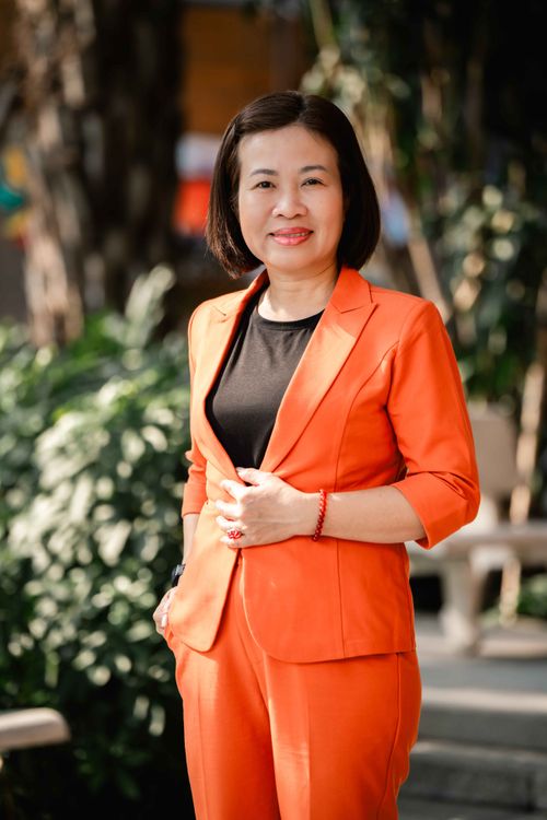 TS. TRẦN HOÀNG HẠNH