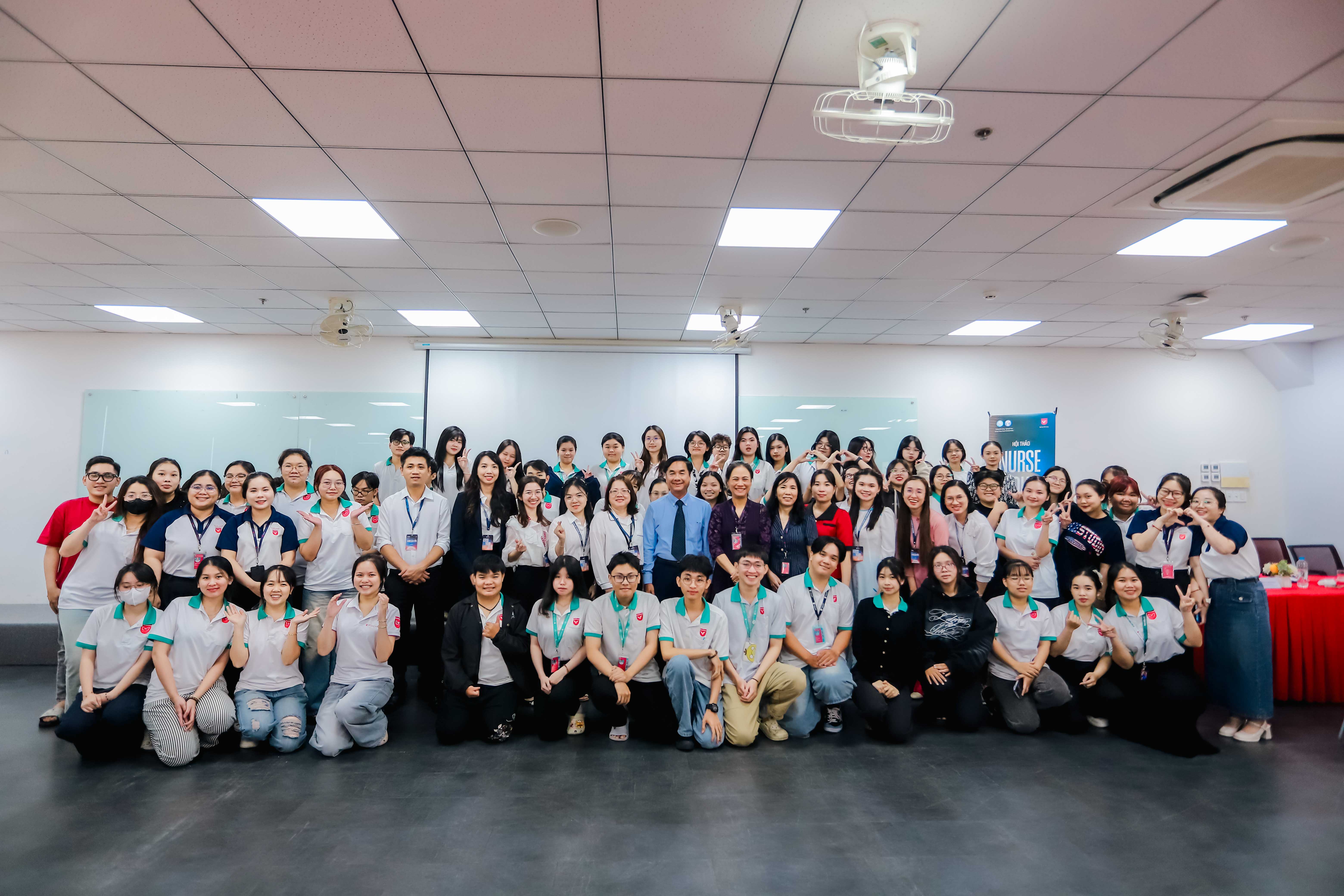 nurse-your-soul-khi-nguoi-cham-soc-cung-can-duoc-cham-soc-c.jpg