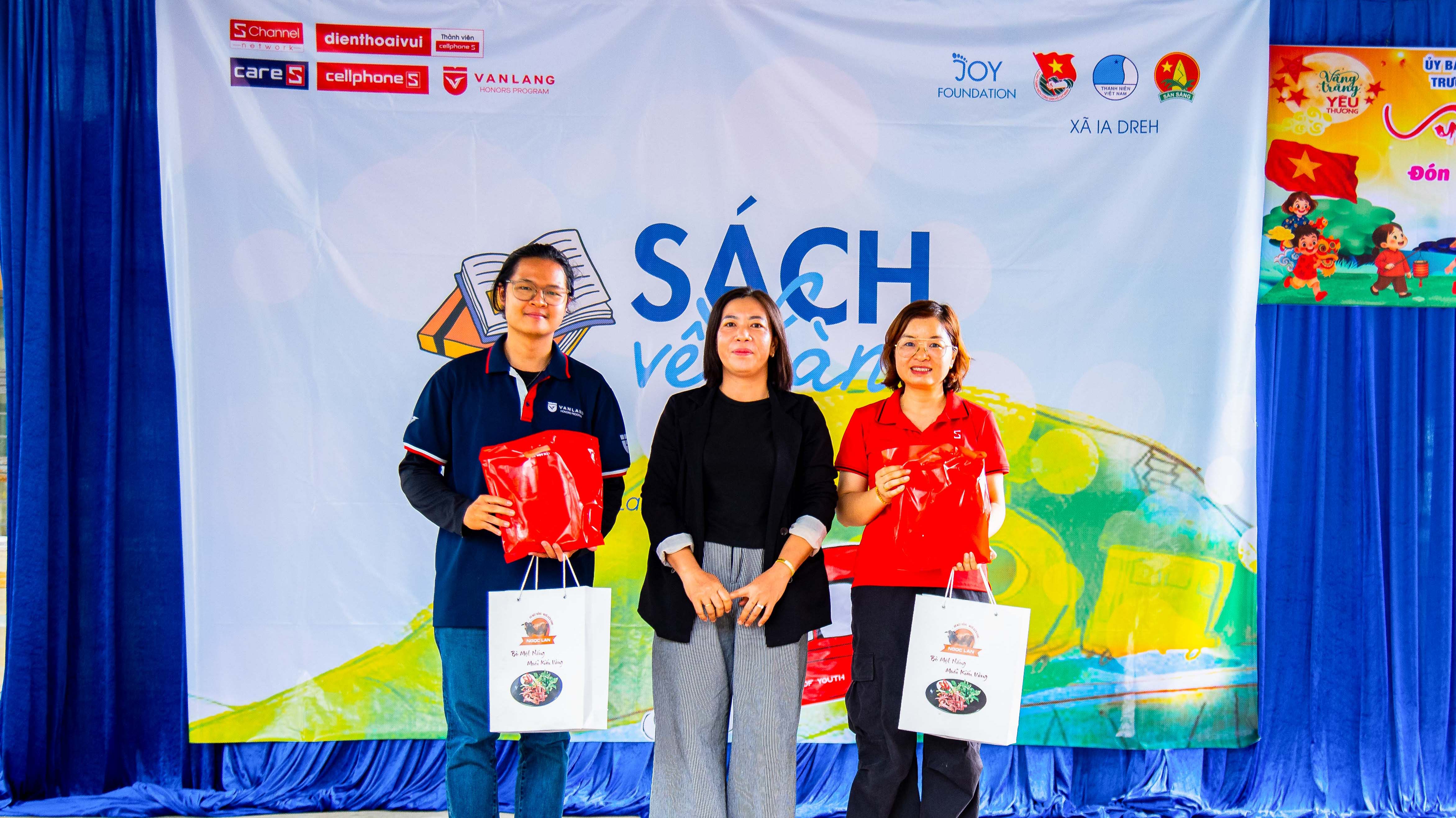 sach-ve-lang-mua-3-van-lang-tiep-noi-hanh-trinh-gieo-tri-thuc-va-lan-toa-gia-tri-c.jpg