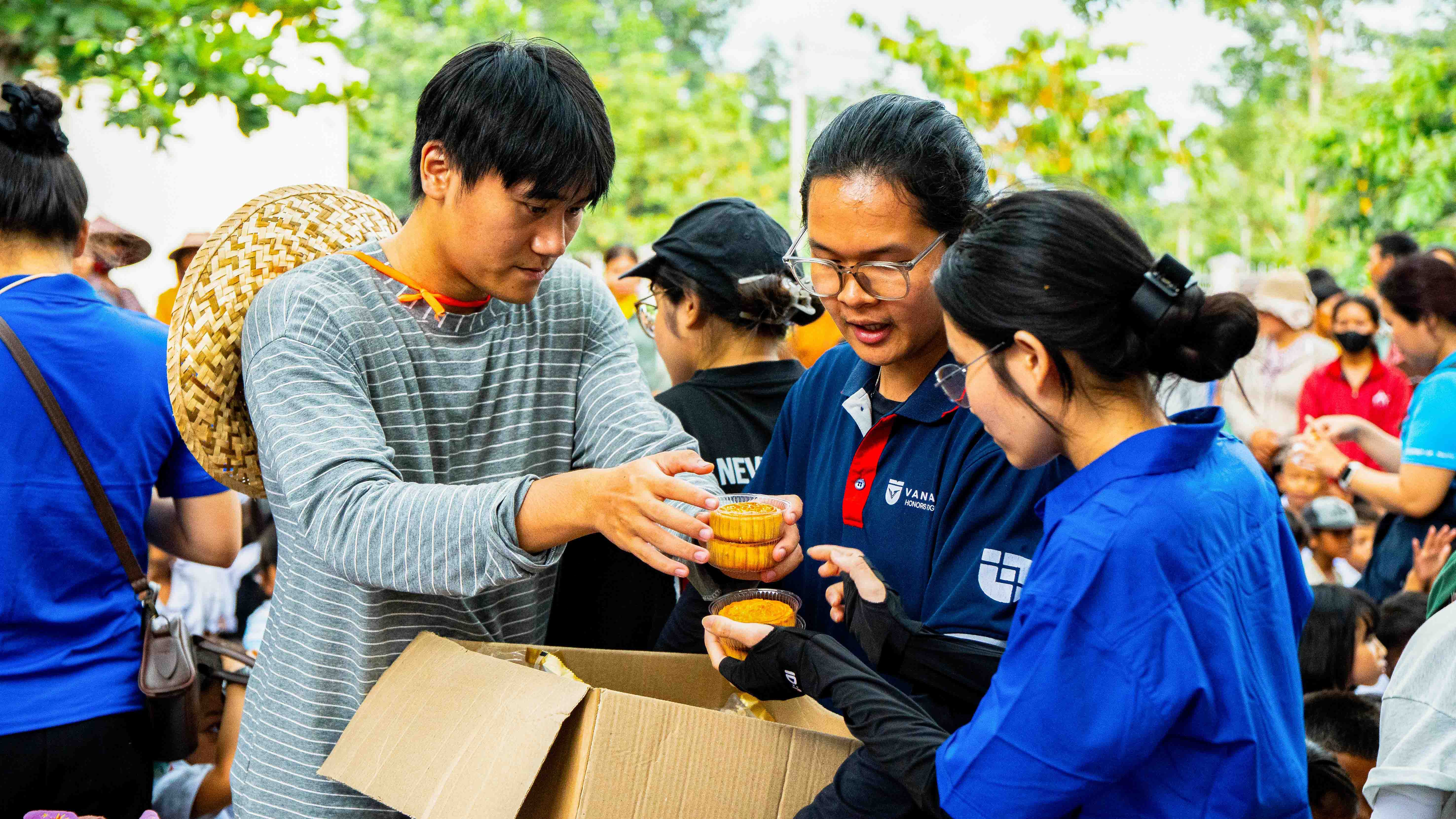 sach-ve-lang-mua-3-van-lang-tiep-noi-hanh-trinh-gieo-tri-thuc-va-lan-toa-gia-tri-f.jpg