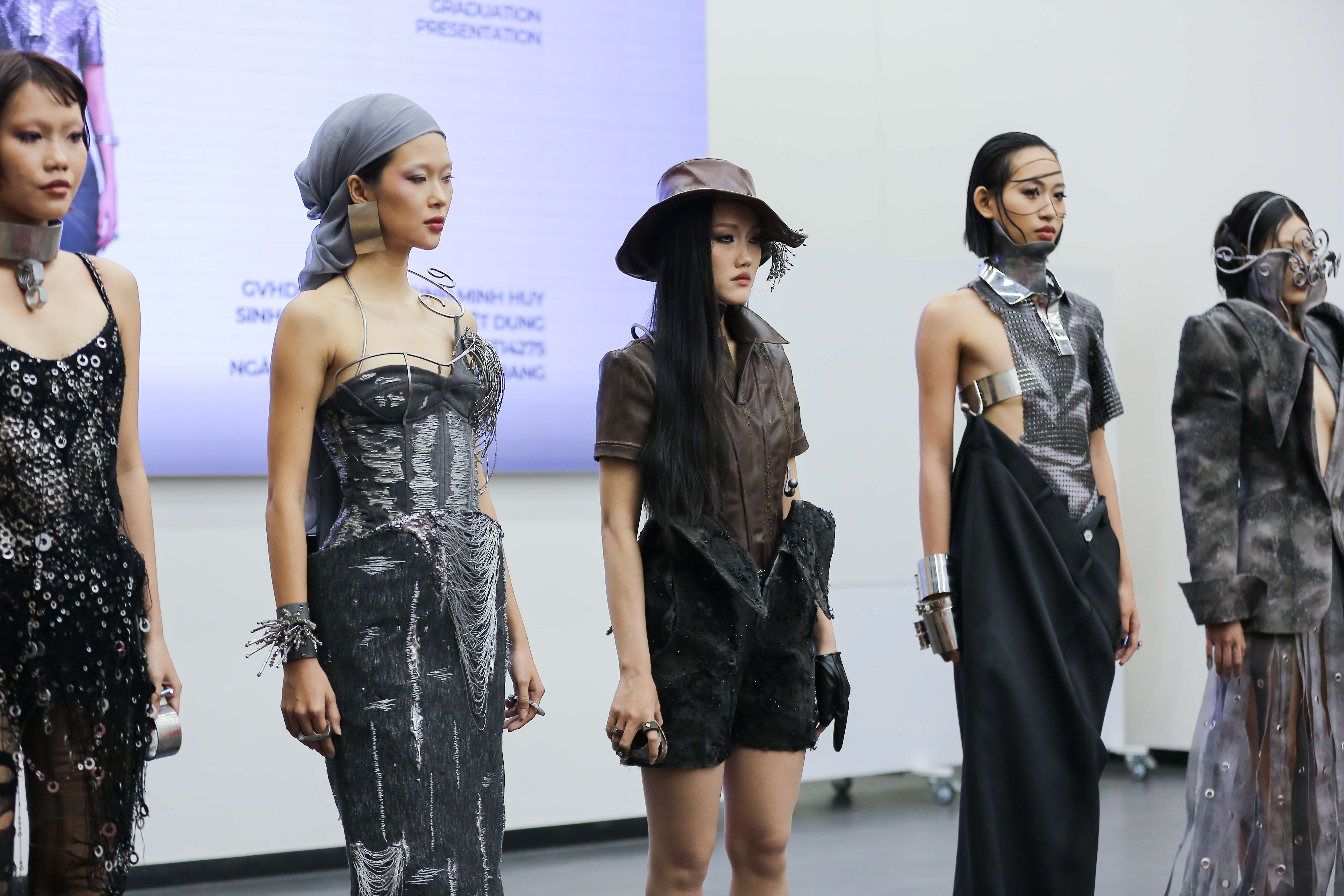 sinh vien nganh thiet ke thoi trang bao ve do an tot nghiep dot 2 nam 2025-c.jpg