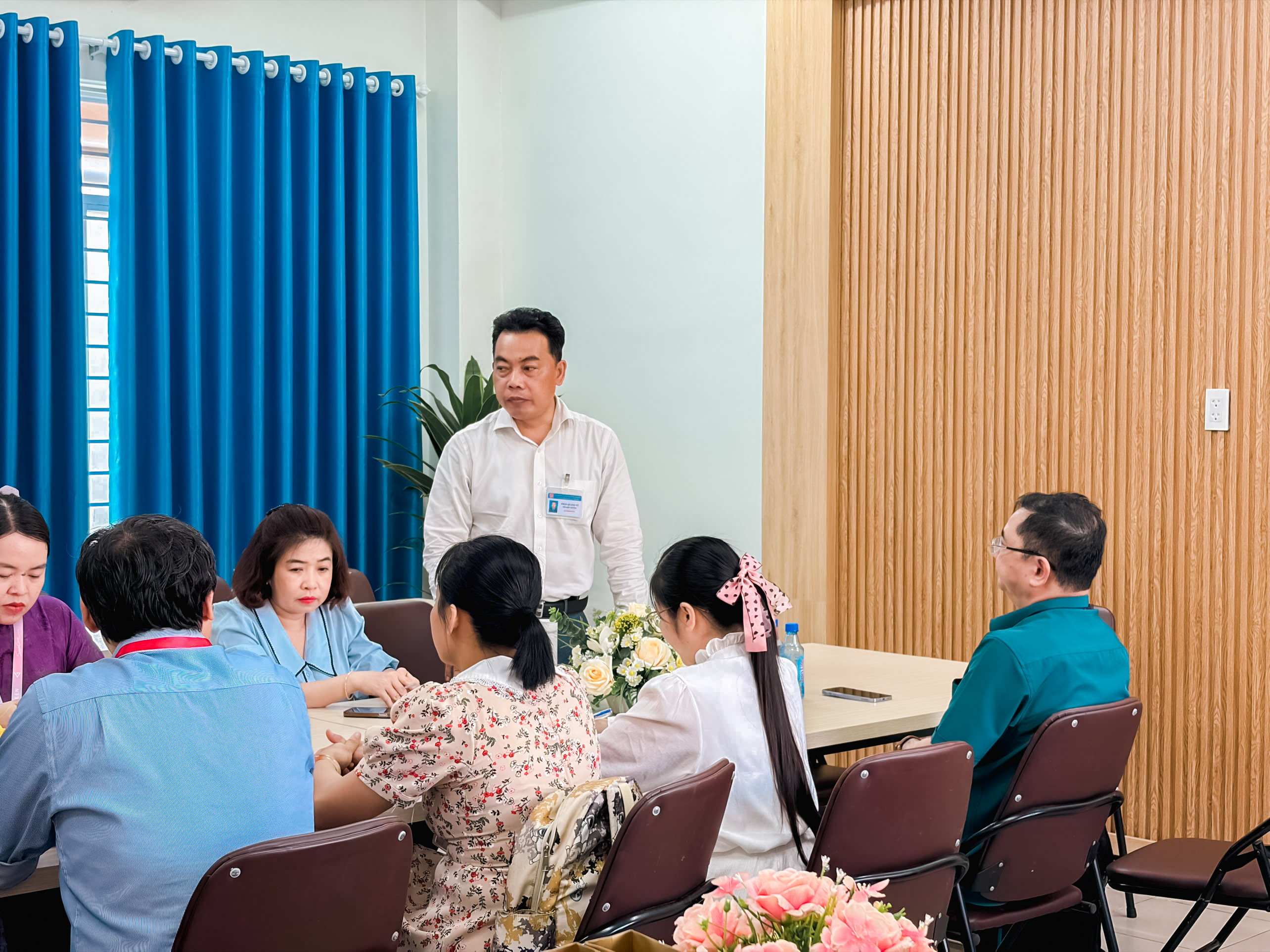 sinh-vien-van-hoc-ung-dung-van-lang-thuc-tap-giang-day-tai-truong-pho-thong,-san-sang-hanh-trang-tro-thanh-nha-giao-tuong-lai-e.jpg