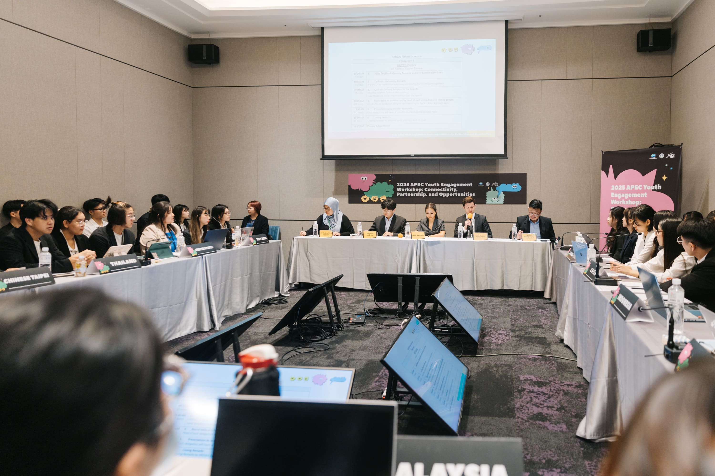 sinh-vien-van-lang-vinh-du-tham-gia-workshop-connectivity-partnership-and-b.jpeg