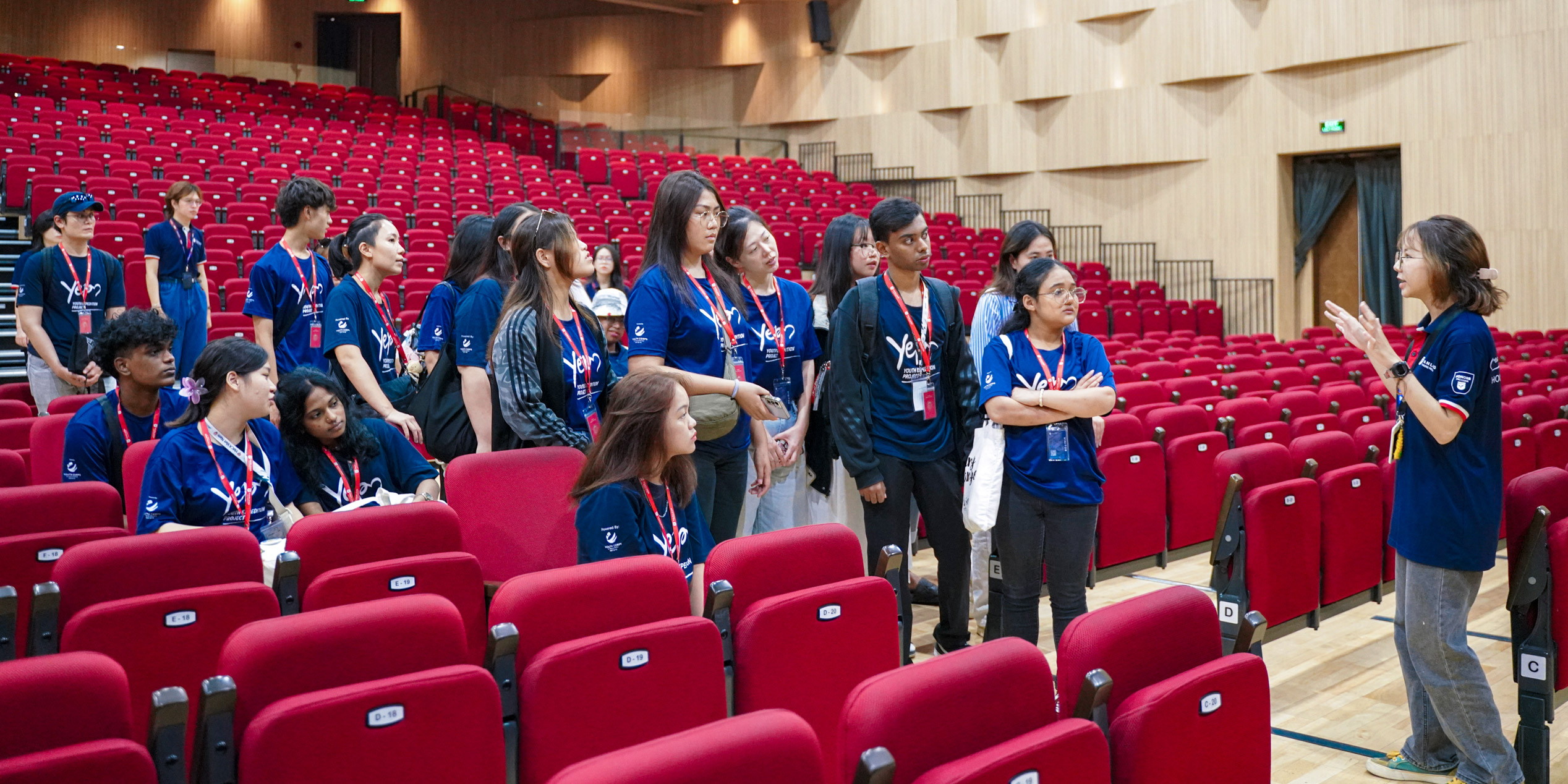 trai-nghiem-giao-luu-van-hoa-cung-sinh-vien-vien-giao-duc-ky-thuat-singapore-ite-a.jpg