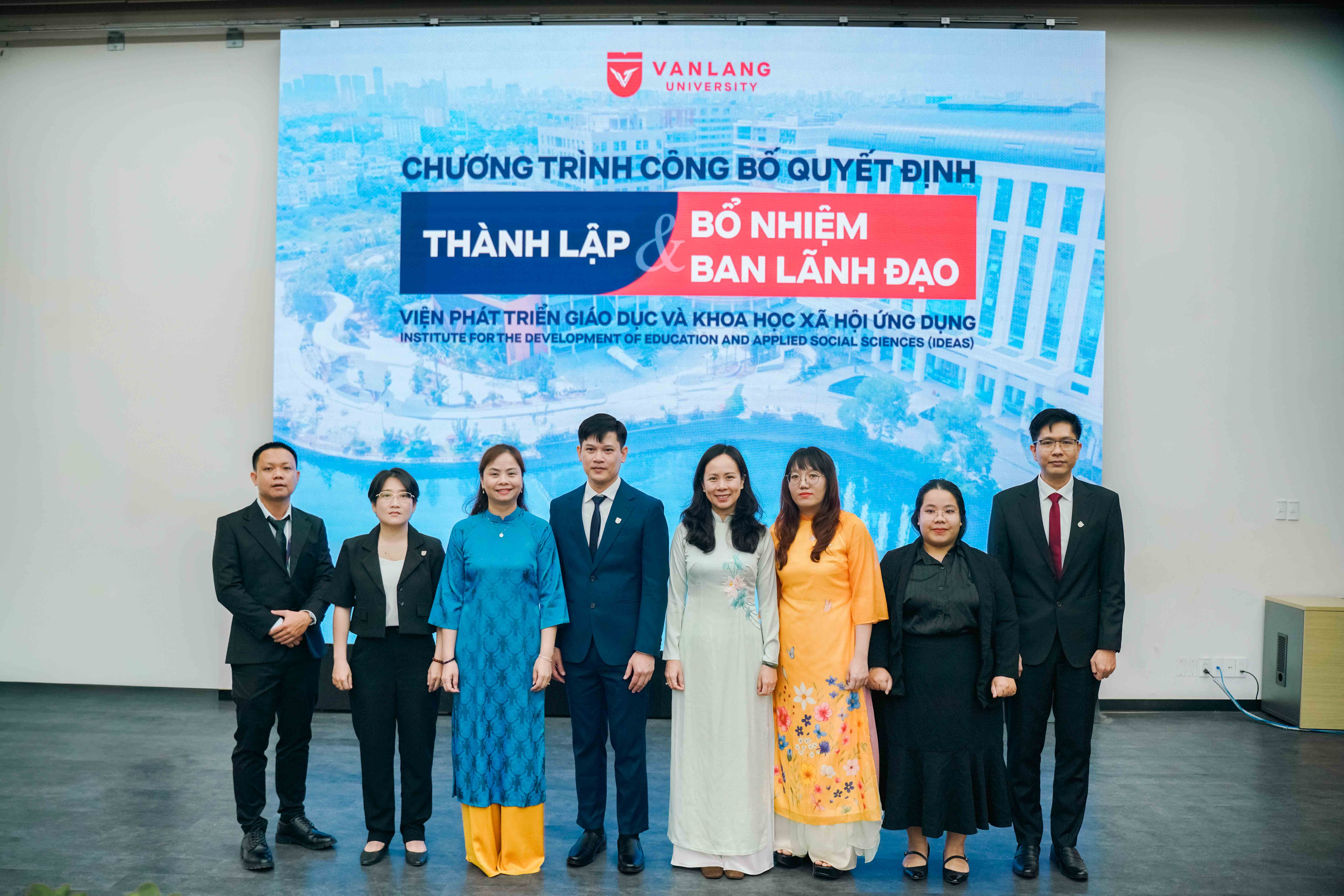 truong-dai-hoc-van-lang-ra-mat-vien-phat-trien-giao-duc-va-khoa-hoc-xa-hoi-ung-dung-institute-for-the-development-of-education-and-applied-social-sciences-ideas-d.jpg