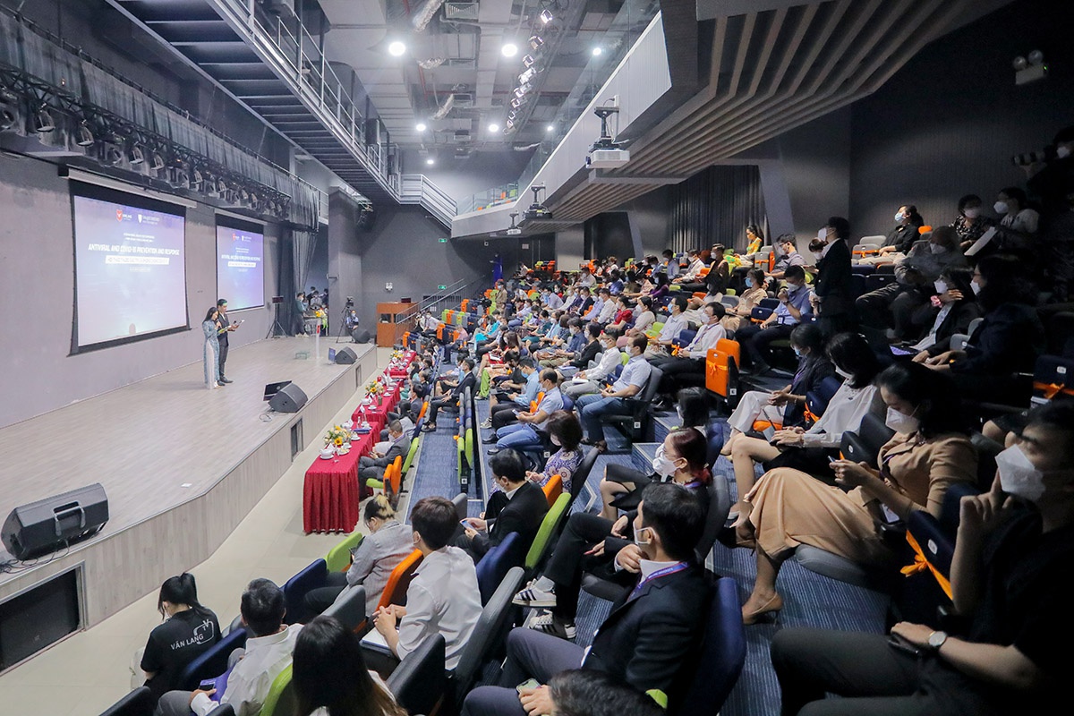 vlu dai hoc stanford b