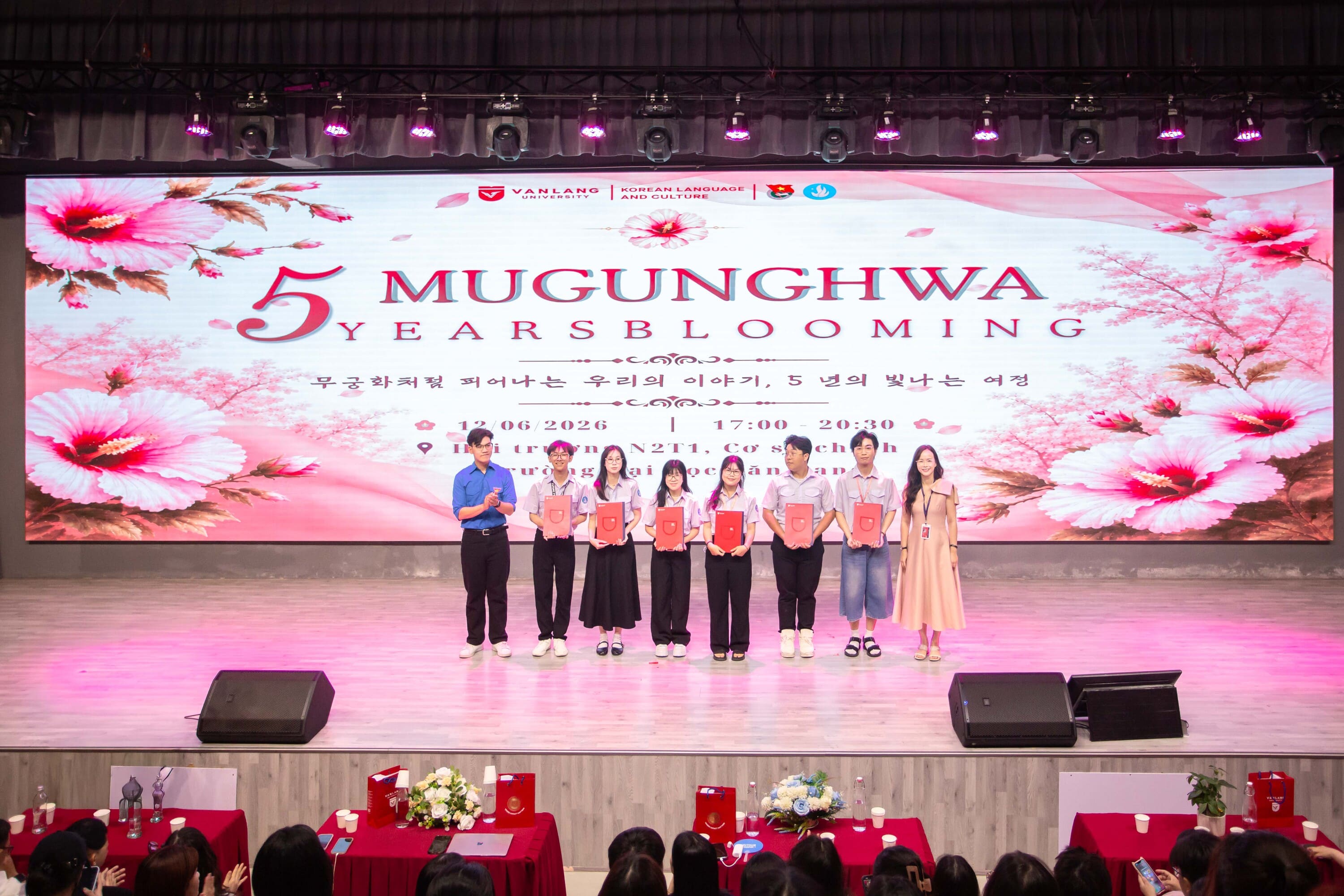 vlu-0020-mugunghwa-2026-5-years-blooming-hanh-trinh-5-nam-ruc-no-cua-khoa-ngon-ngu-va-van-hoa-han-quoc.jpg