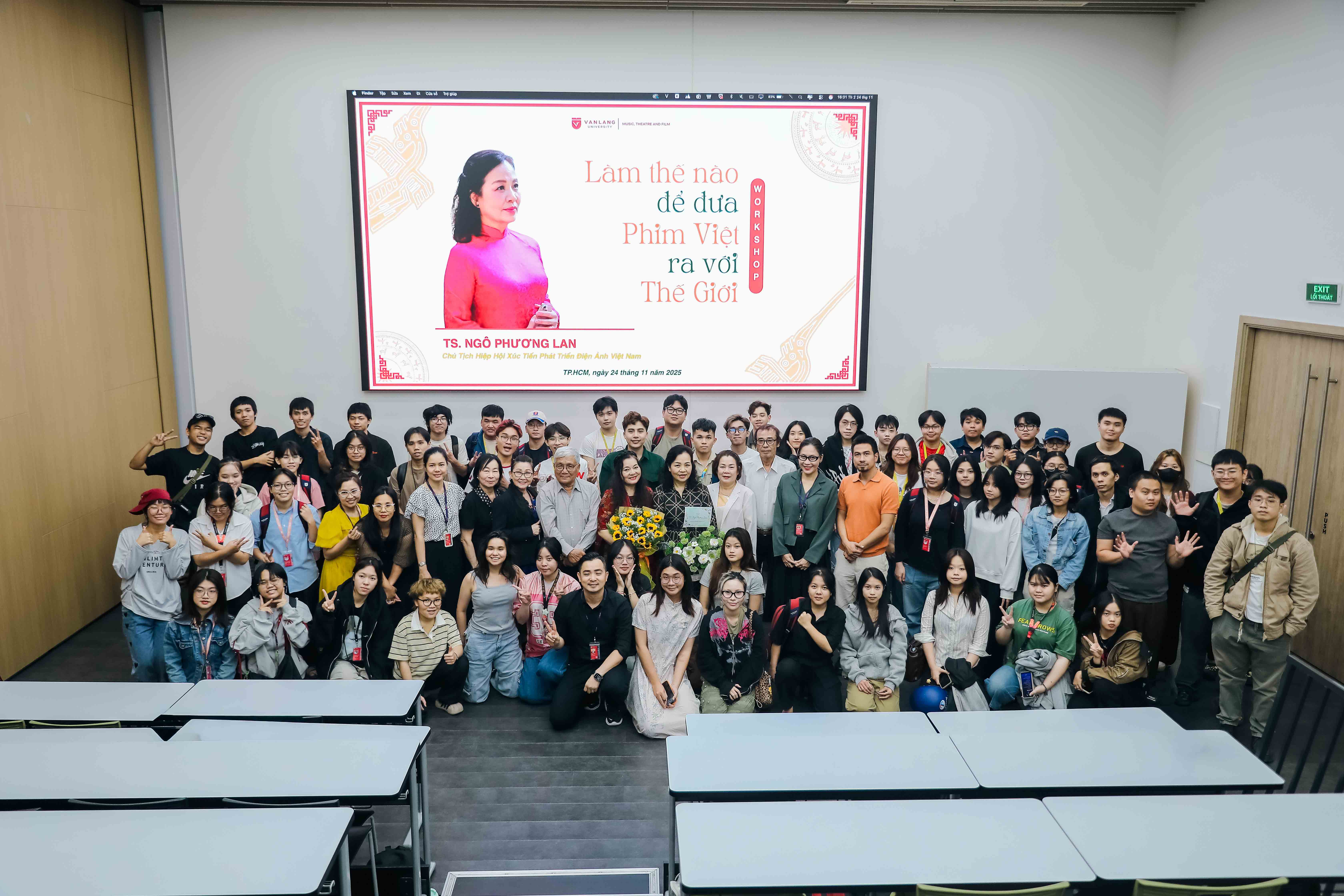 vlu-Chu-tich-Hiep-hoi-Xuc-tien-Phat-trien-Dien-anh-Viet-Nam-truyen-cam-hung-cho-sinh-vien-Van-Lang-ve-hanh-trinh-dua-phim-Viet-ra-the-gioi-d.jpg