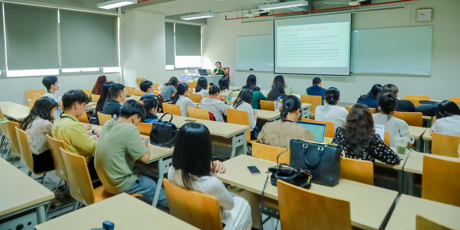 vlu-Khoa-Ngon-ngu-_-Van-hoa-Han-Quoc-to-chuc-workshop-chuyen-de-Huong-dan-sinh-vien-nghien-cuu-khoa-hoc-C.jpg
