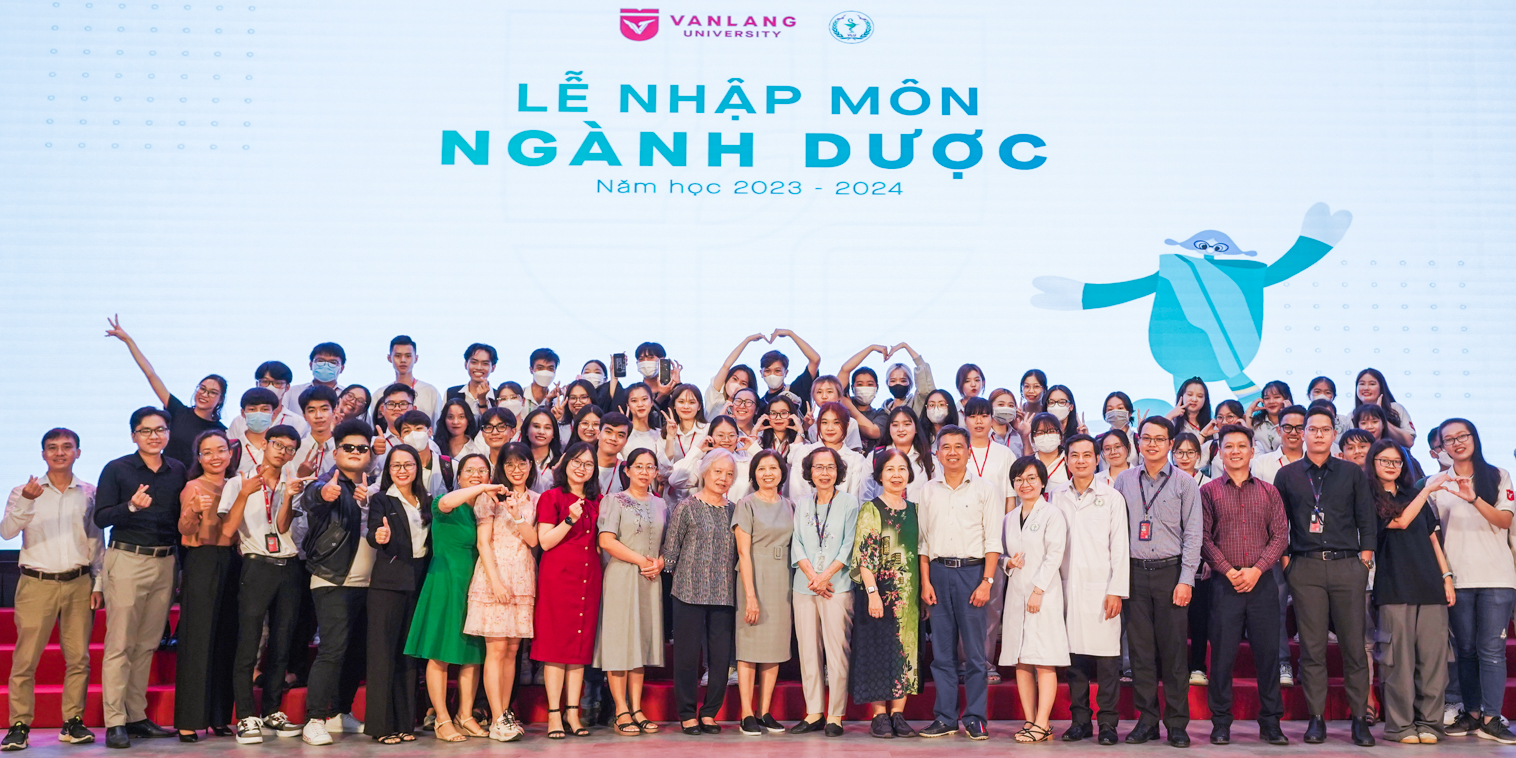 vlu-Le-Nhap-mon-Khoa-29-Duoc-hoc-Truong-Dai-hoc-Van-Lang-g.jpg