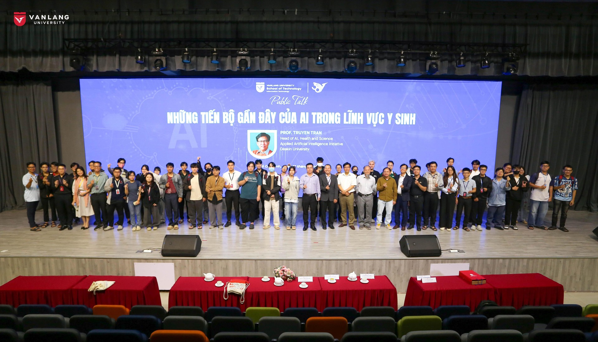 vlu-Sinh-vien-Van-Lang-cap-nhat-xu-huong-ung-dung-AI-trong-y-sinh-cung-chuyen-gia-Dai-hoc-Deakin-Australia-c.jpg