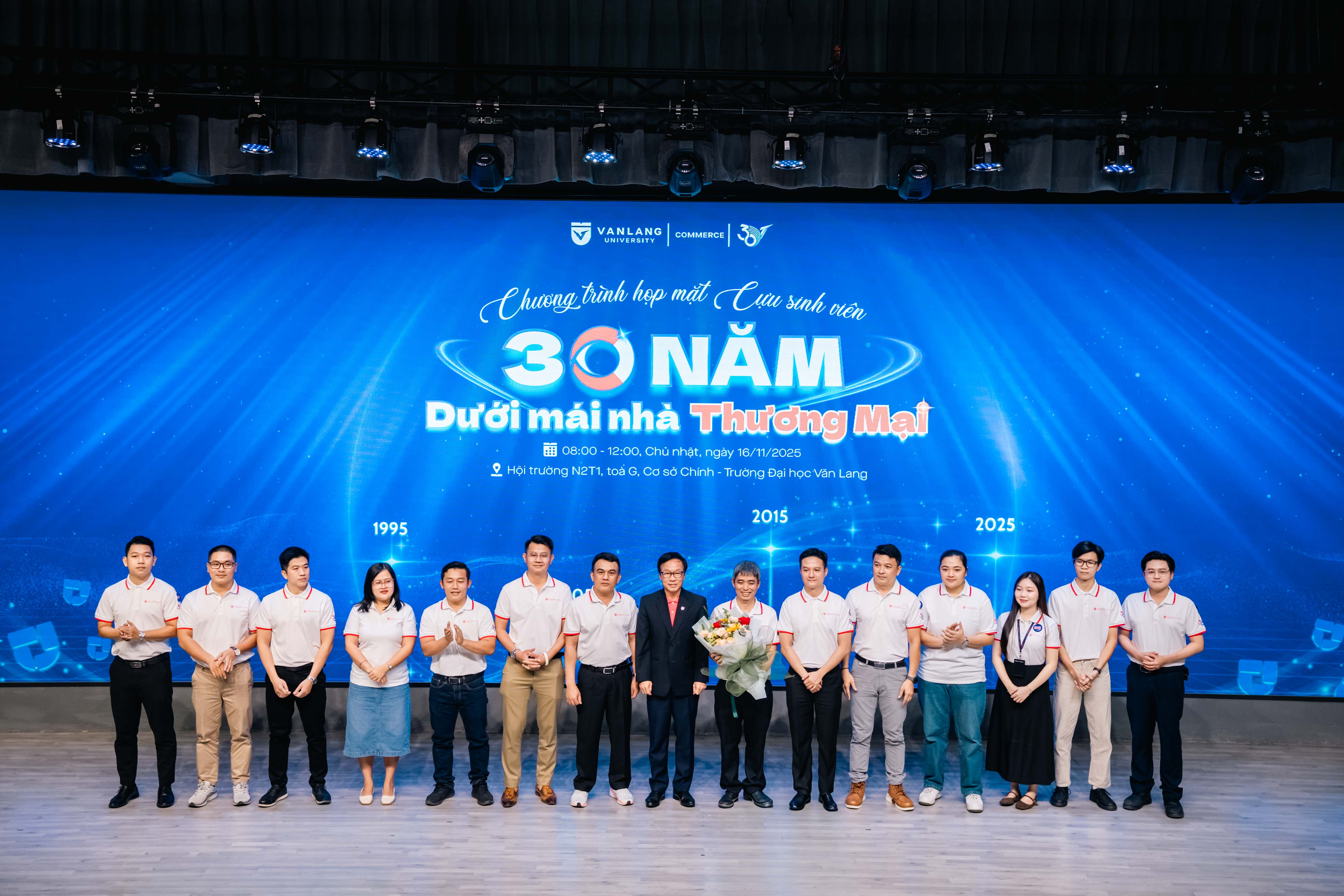 vlu-Van-Lang-30-nam-Khoa-Thuong-mai-to-chuc-hop-mat-cuu-sinh-vien-30-nam-duoi-mai-nha-Thuong-mai-c.jpg