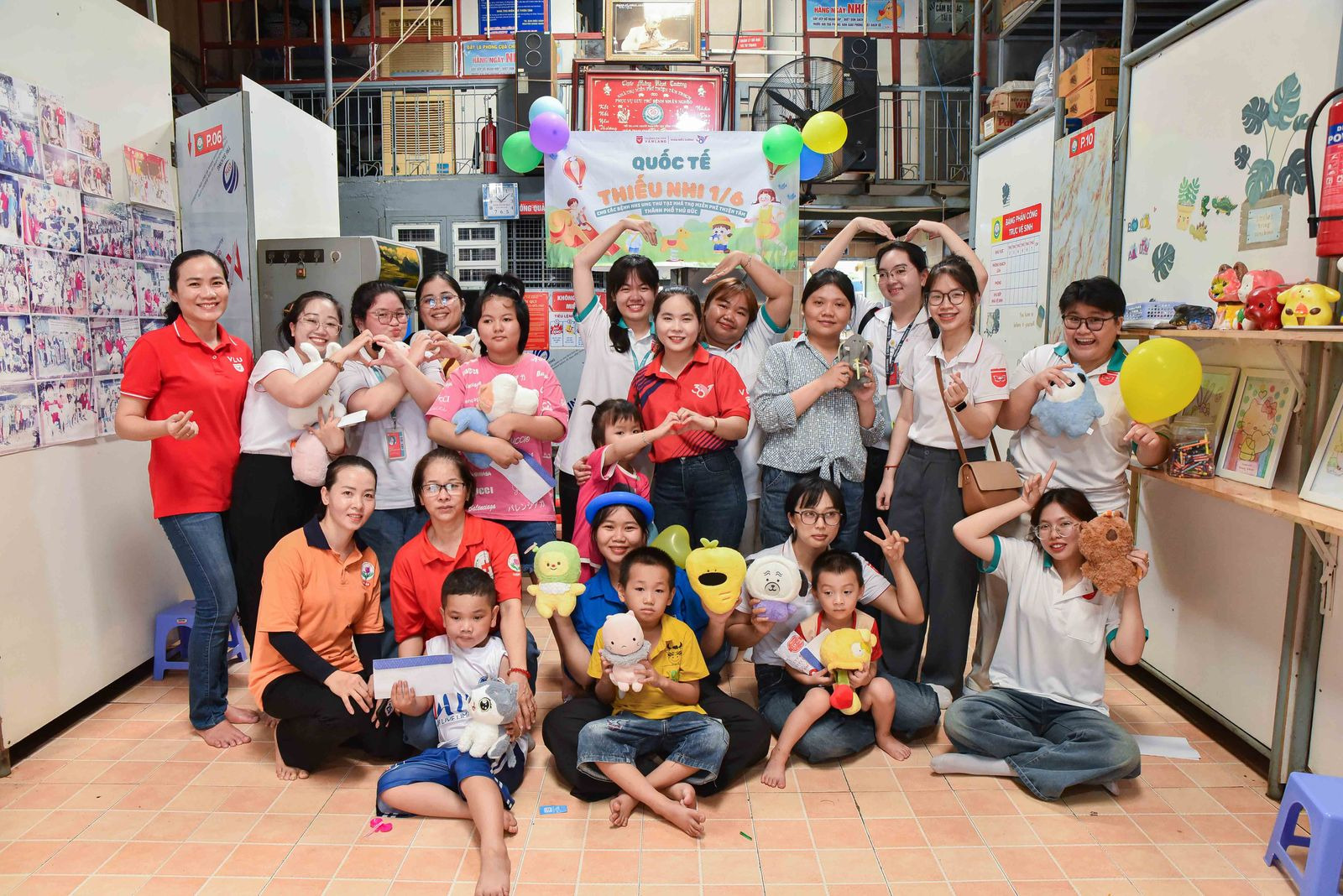 vlu-Van-Lang-30-nam-Ky-uc-va-tam-tinh-Hanh-trinh-tu-bo-ngo-den-tu-hao-cua-mot-chang-sinh-vien-nganh-Bat-dong-san-e.jpg