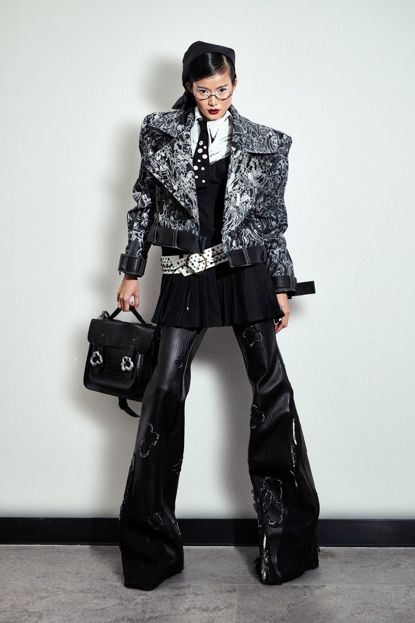 vlu-a-khin-va-hanh-trinh-tu-do-an-sinh-vien-den-quan-quan-pierre-cardin-young-designers-award-2025-d.jpg