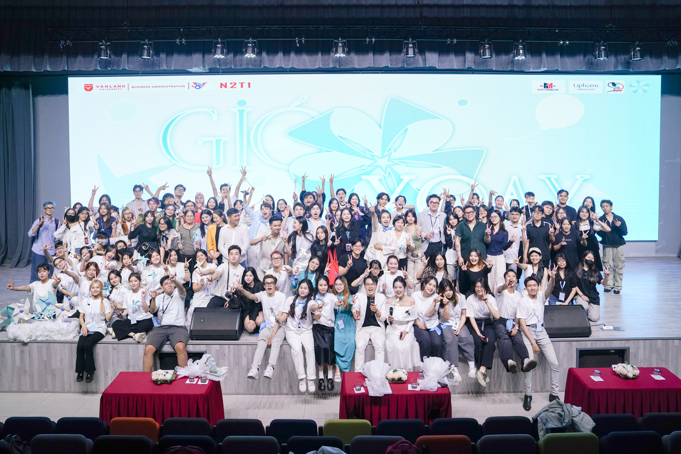 vlu-bai-thi-do-so-cua-sinh-vien-quan-tri-kinh-doanh-lan-toa-gia-tri-nhan-van-thong-qua-04-su-kien-zzzn.jpg