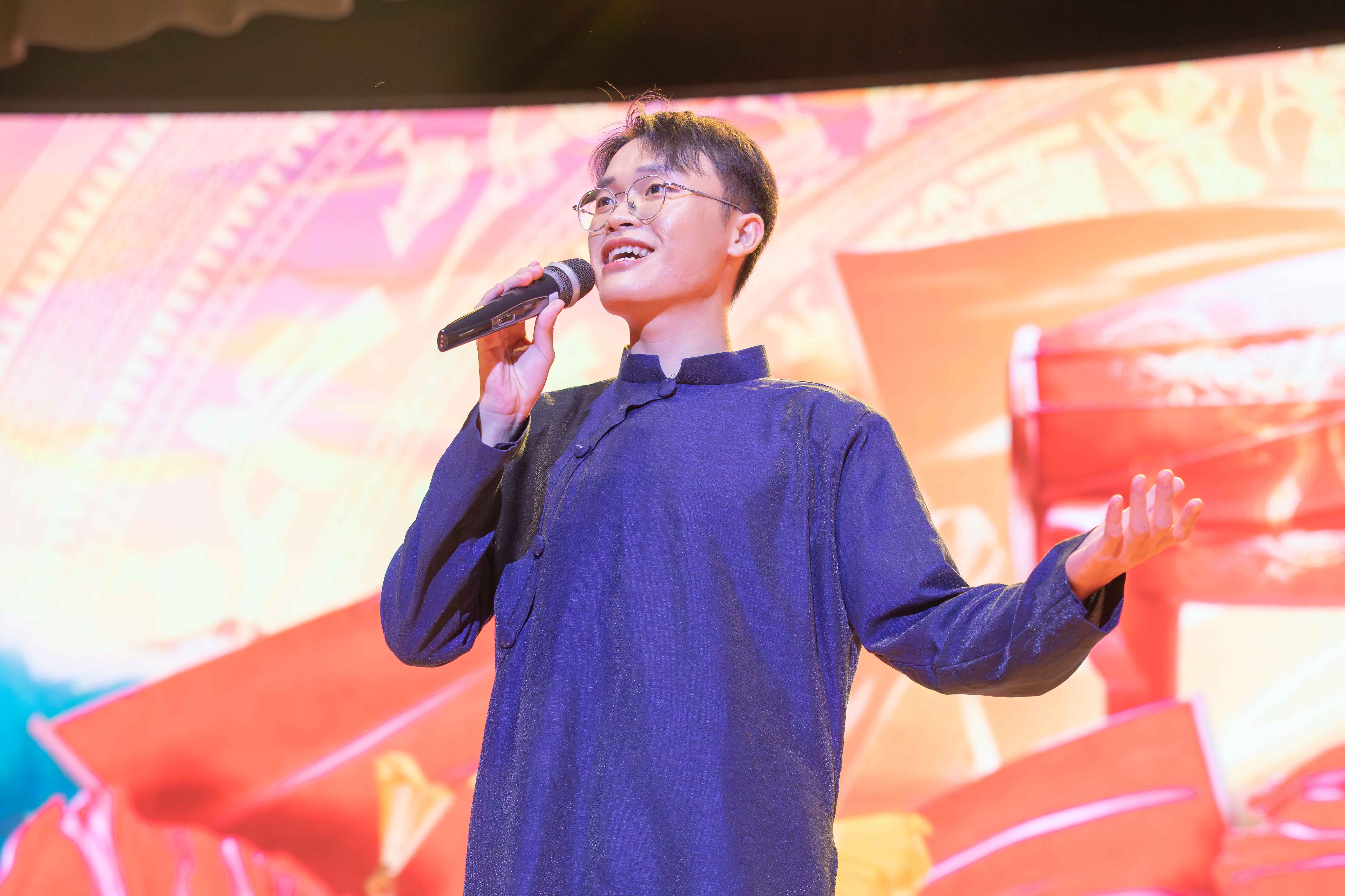 vlu-bass-2025-phao-hanh-trinh-cua-tuoi-tre-gan-ket-voi-lich-su-i.jpg