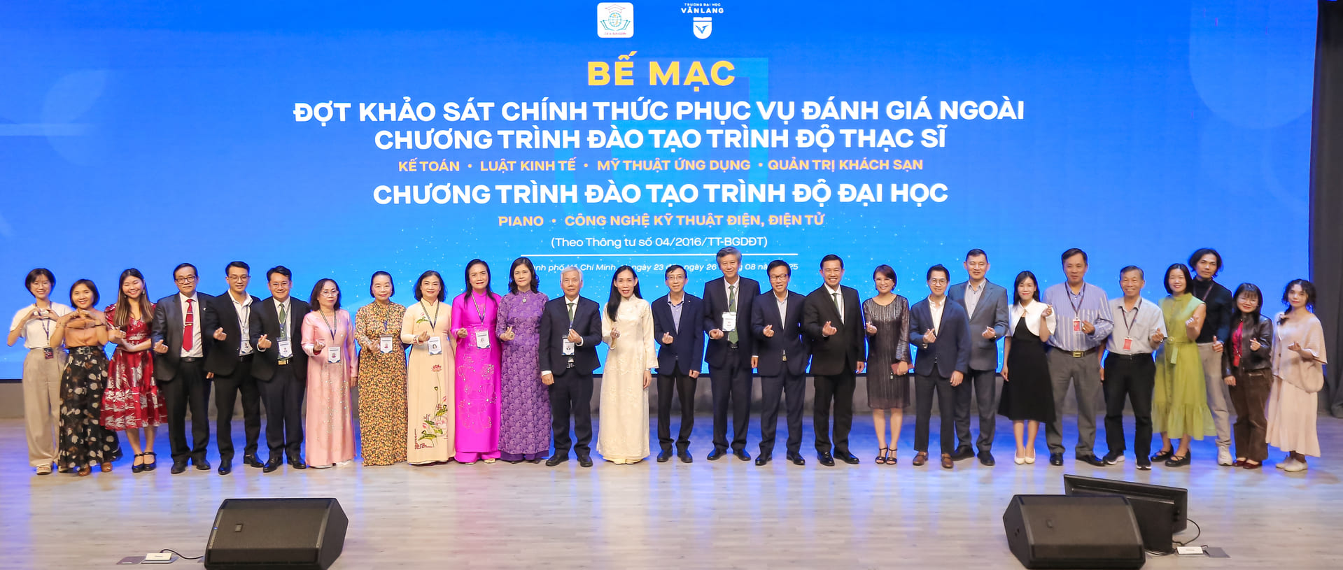 vlu-be-mac-dot-khao-sat-chinh-thuc-phuc-vu-danh-gia-ngoai-06-chuong-trinh-dao-tao-trinh-do-thac-si-va-dai-hoc-cua-truong-dai-hoc-van-lang-g.jpg