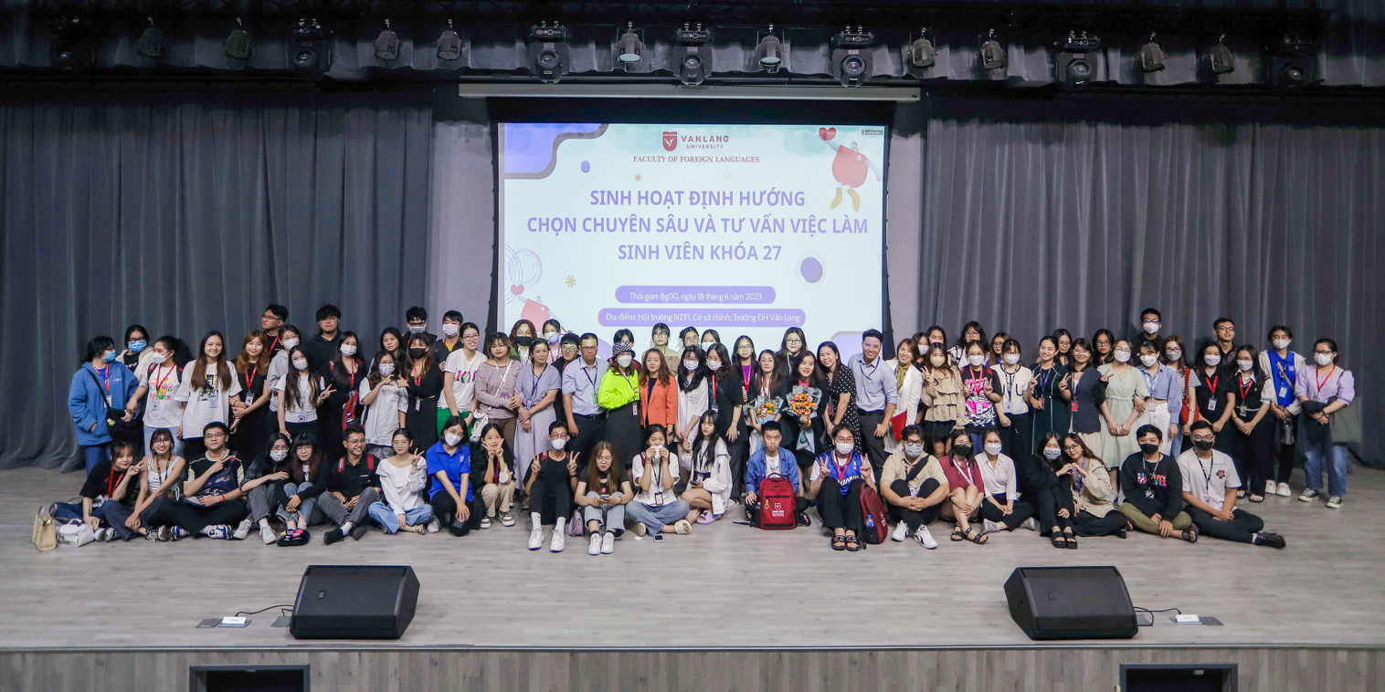 vlu-buoi-sinh-hoat-dinh-huong-chuyen-sau-va-tu-van-viec-lam-cho-sinh-vien-khoa-27-khoa-ngoai-ngu-f.jpg