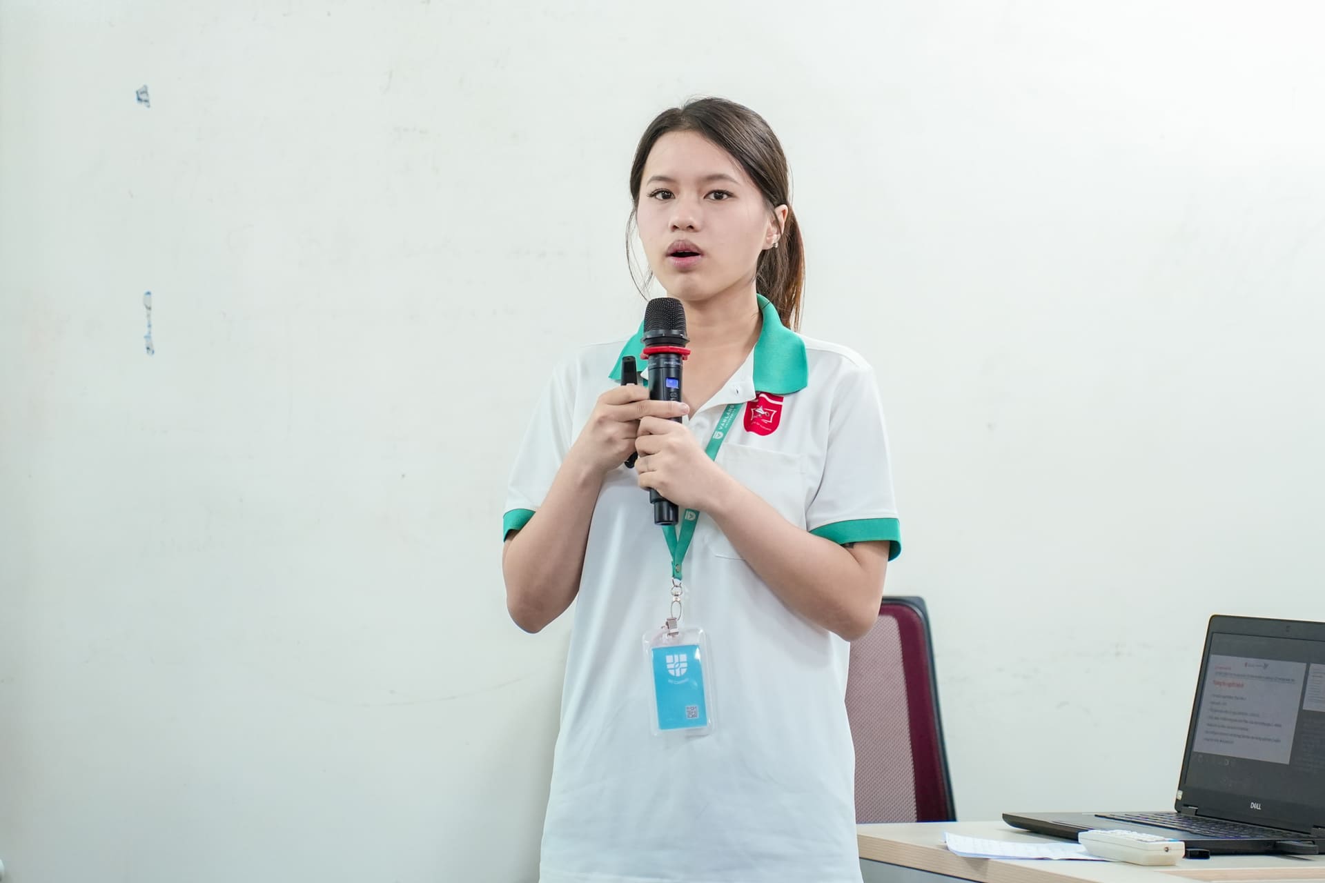 vlu-cap-nhat-kien-thuc-va-chia-se-mot-so-kinh-nghiem-ve-cham-soc-vet-thuong-man-tinh-e.jpg